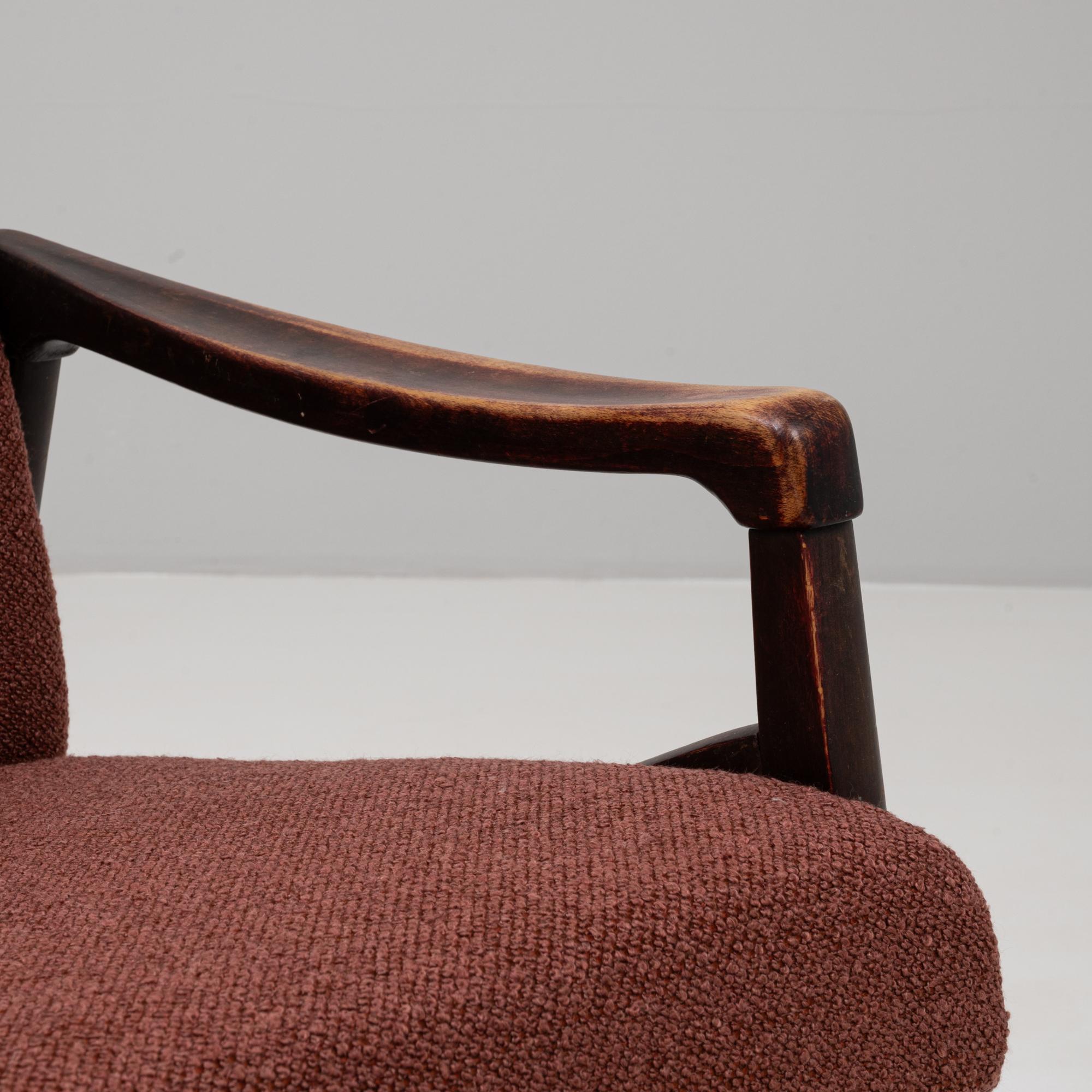 1960s Czech Pair of Upholstered Armchairs By Jiri Jiroutek en vente 8