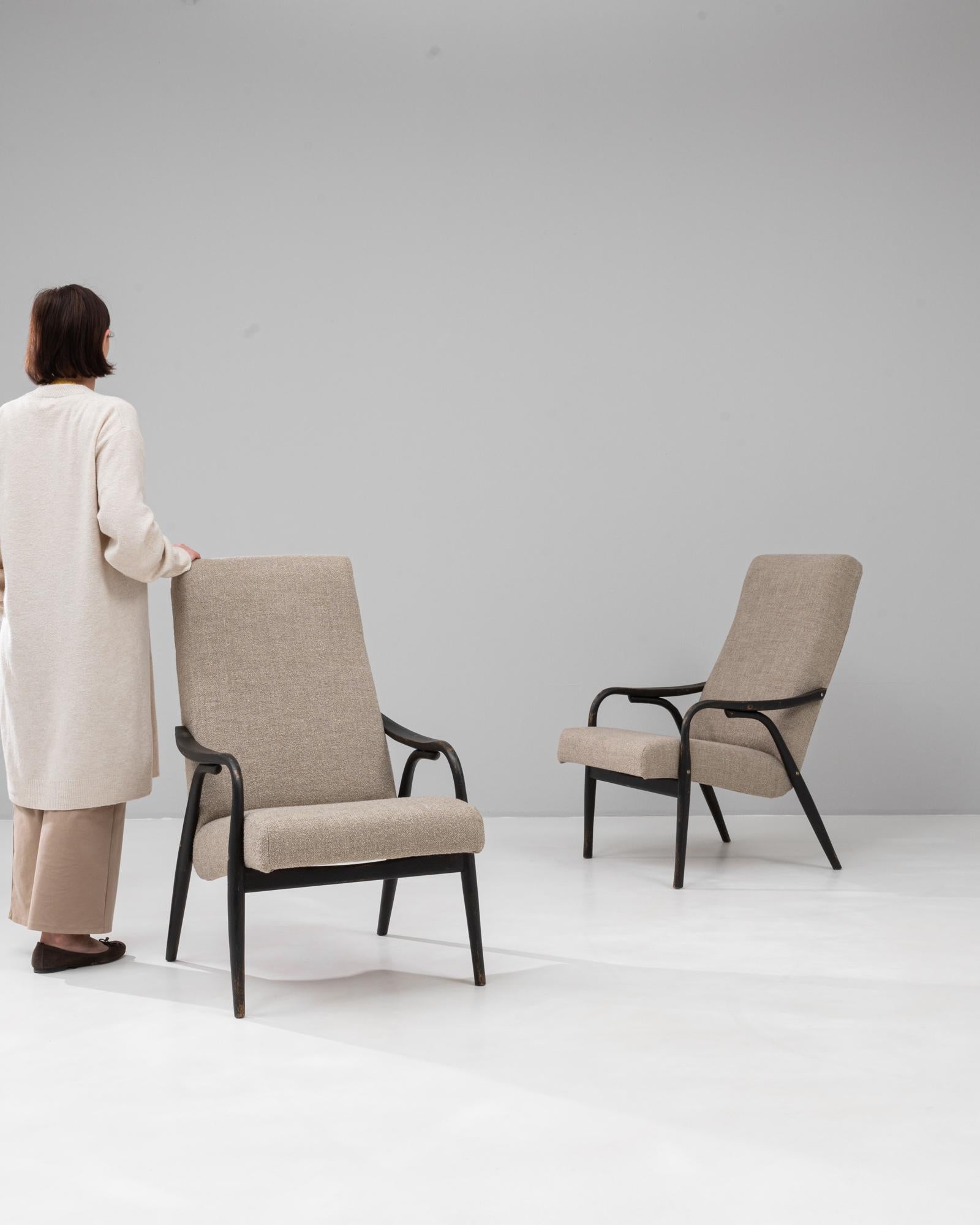 Tchèque 1960s Czech Pair of Upholstered Armchairs By TON en vente