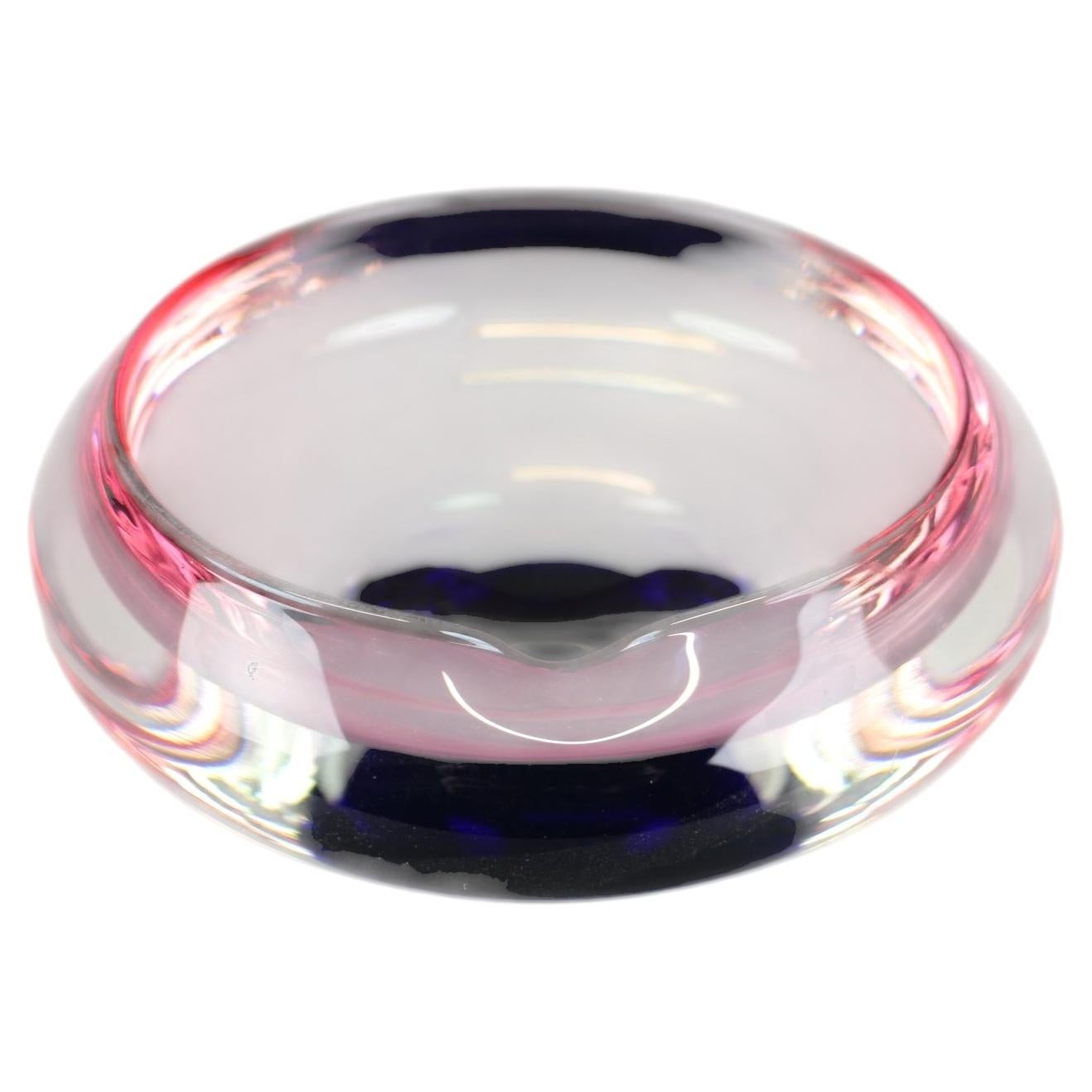 Cendrier en verre Sommerso rose et bleu tchèque des années 1960 par Hospodka en vente