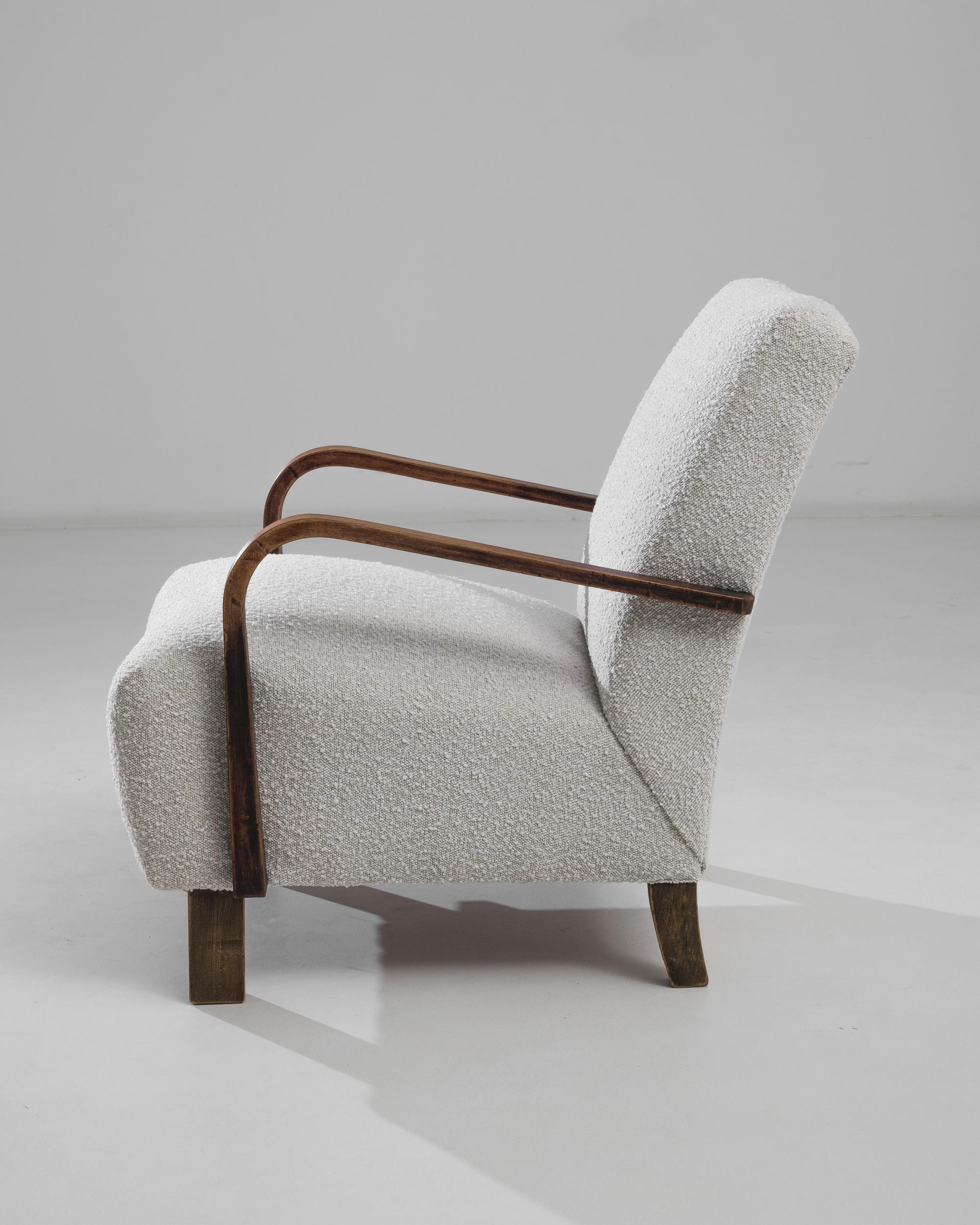 Tchèque Fauteuil tchèque tapissé des années 1960 par J. Halabala en vente