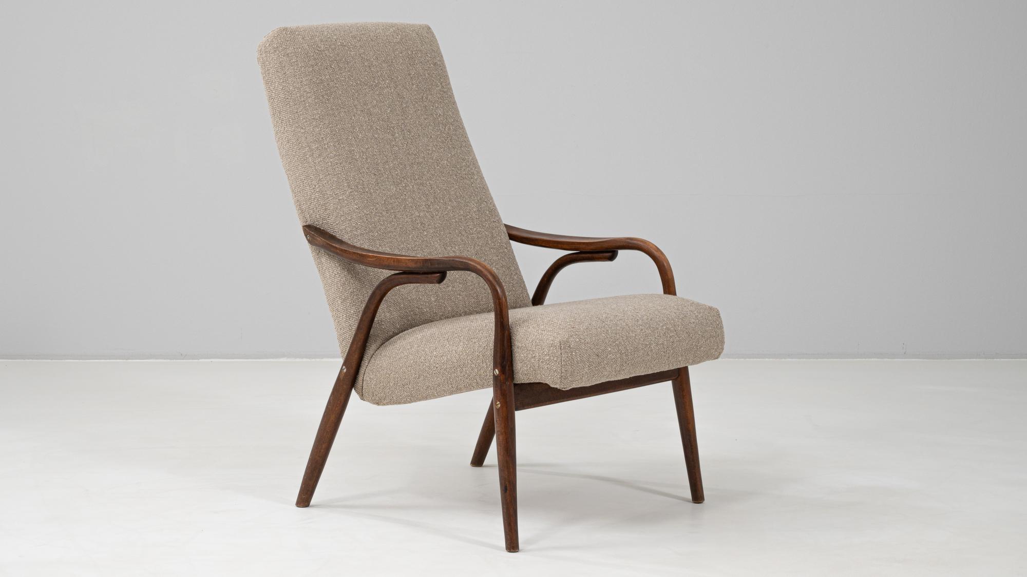 Fauteuil tapissé tchèque des années 1960 par TON en vente 4