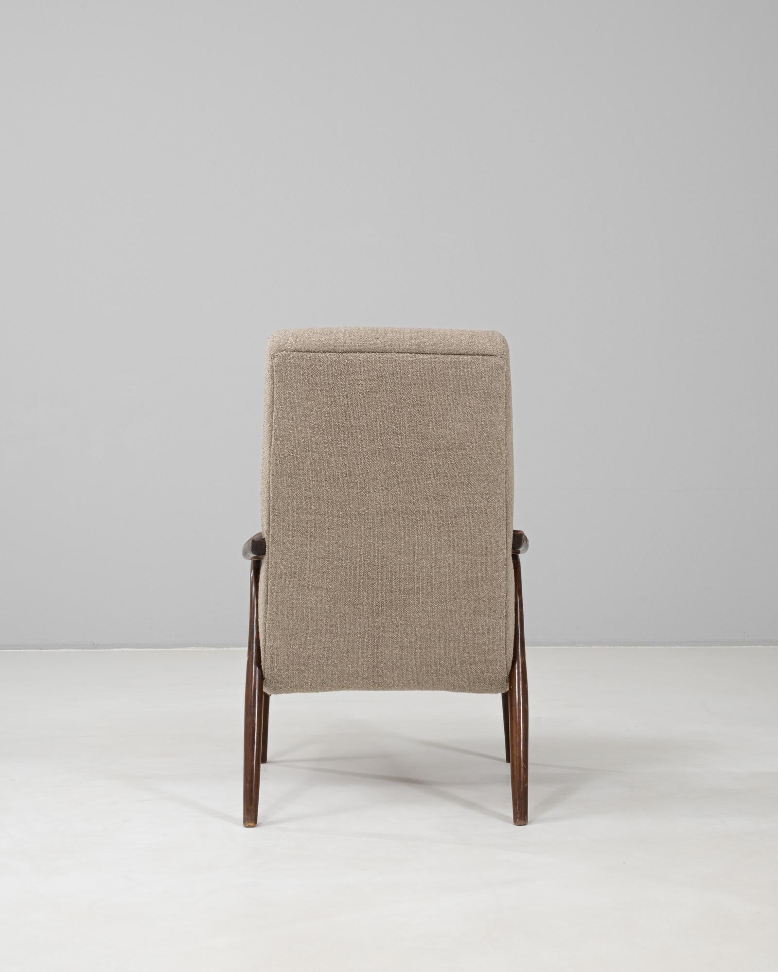 Fauteuil tapissé tchèque des années 1960 par TON Bon état - En vente à High Point, NC