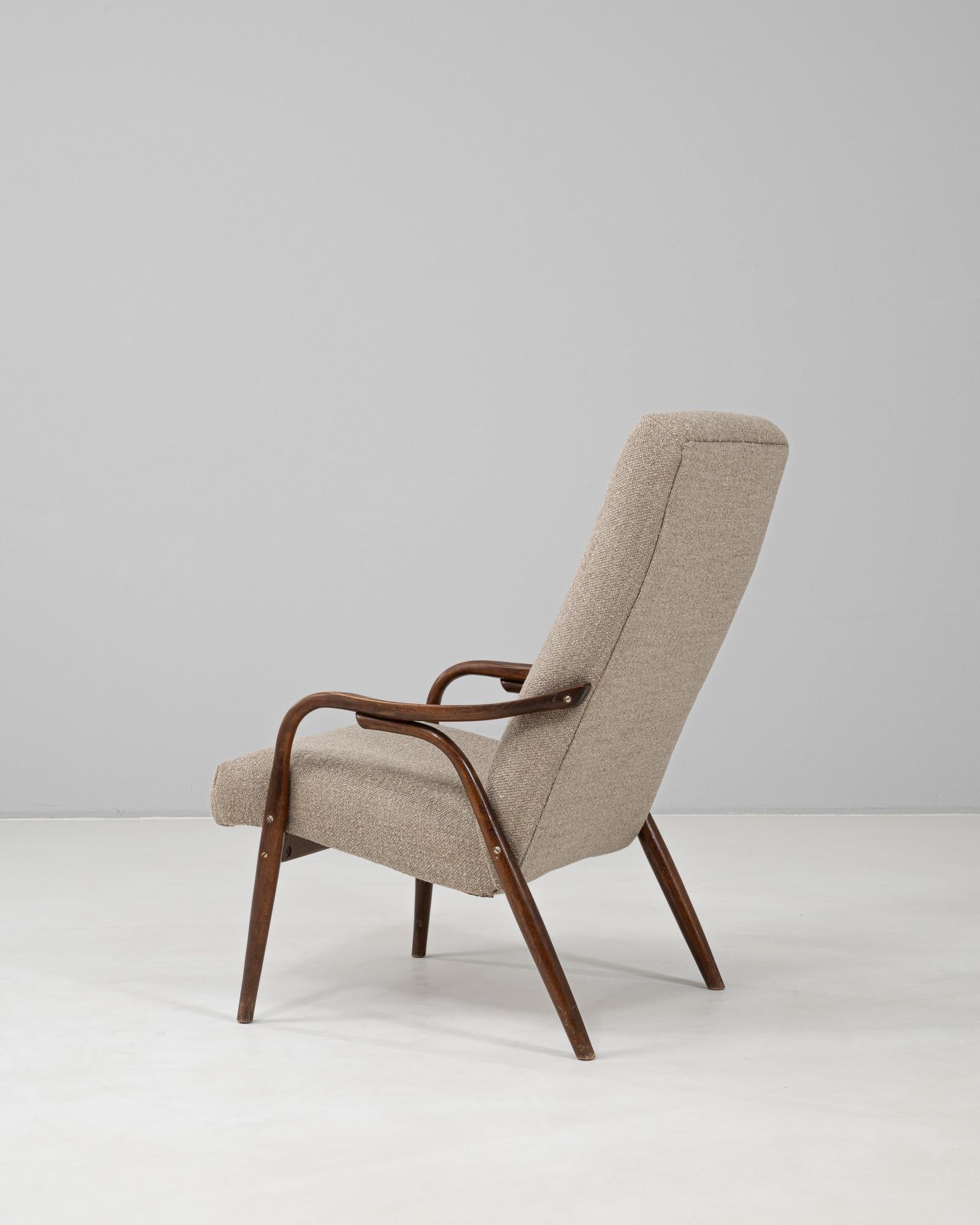 20ième siècle Fauteuil tapissé tchèque des années 1960 par TON en vente