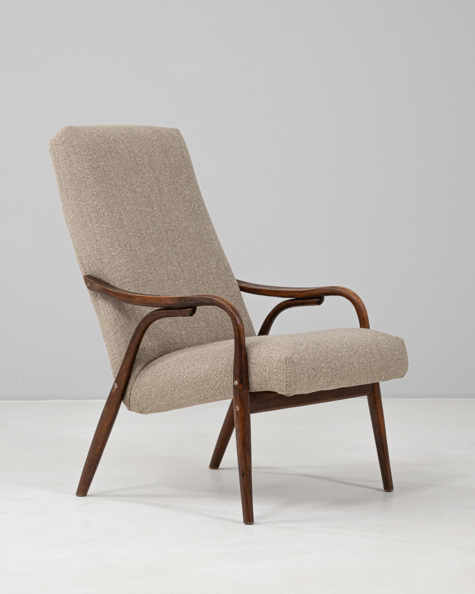 Fauteuil tapissé tchèque des années 1960 par TON en vente 3