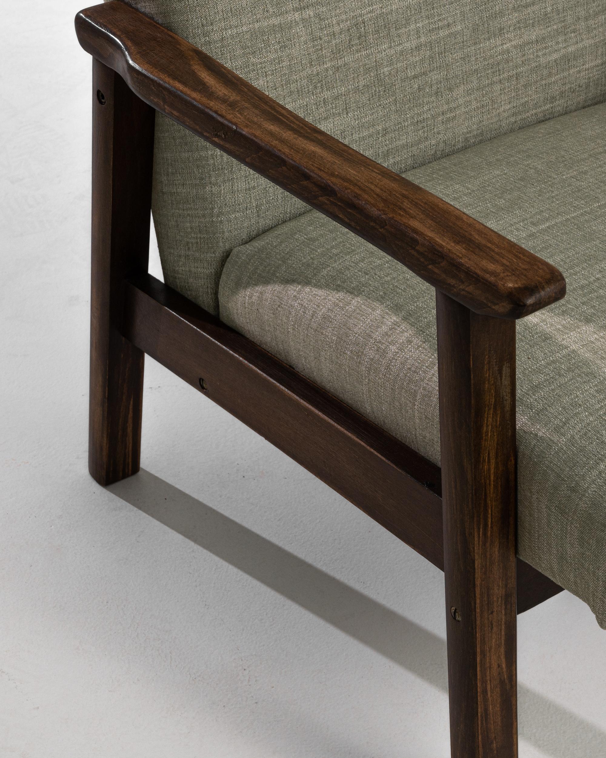 Tchèque Paire de fauteuils tapissés tchèques des années 1960 en vente