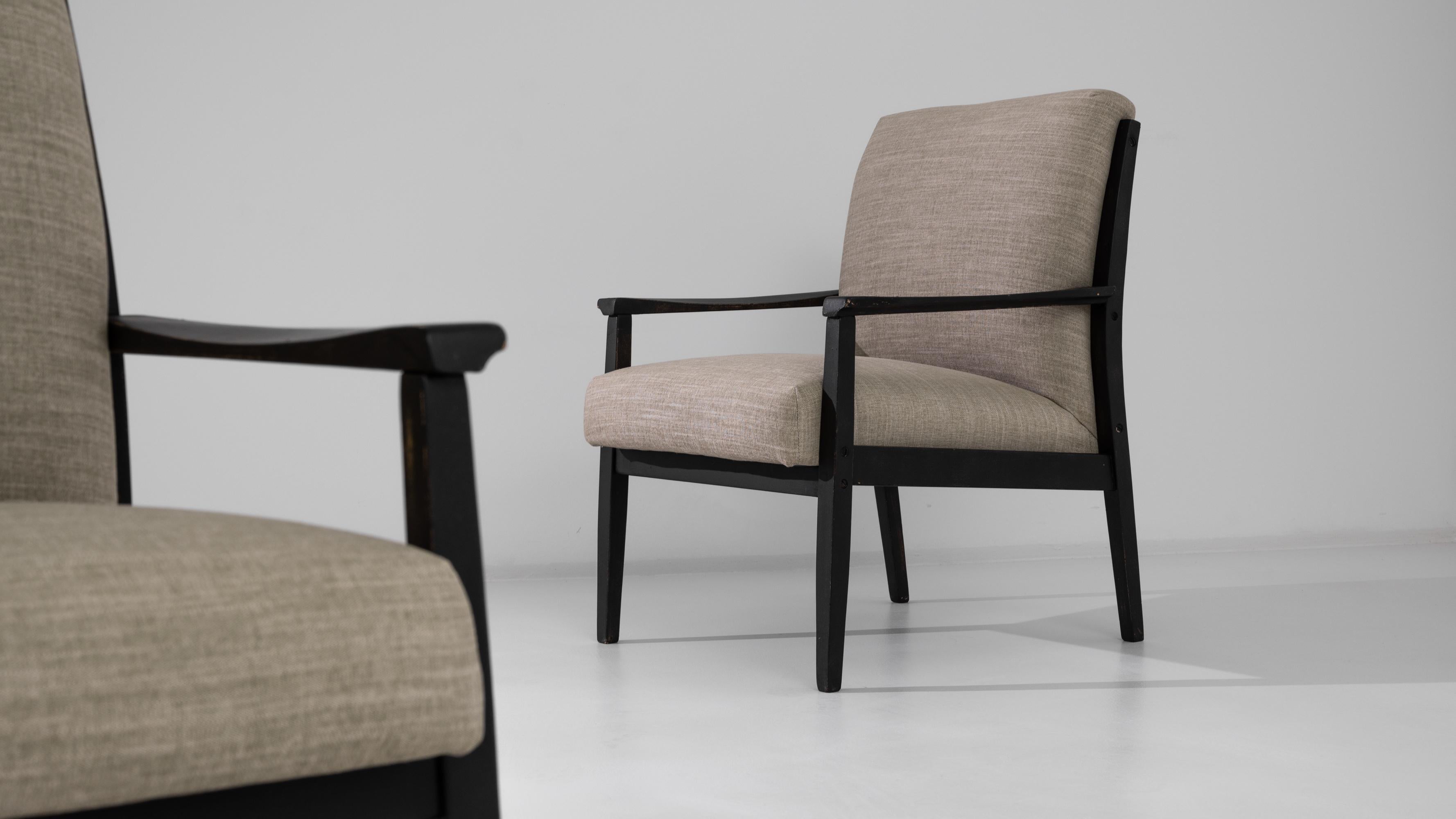 20ième siècle Paire de fauteuils tapissés tchèques des années 1960 en vente