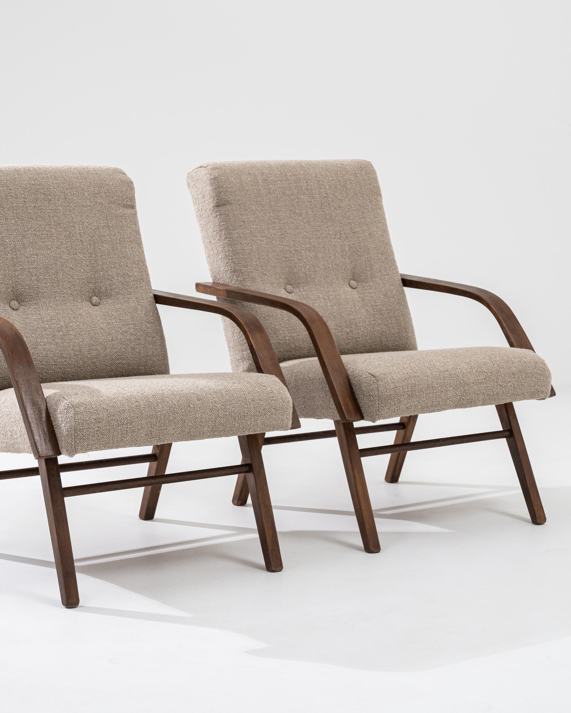 Poltrone imbottite ceche del 1960, una coppia in vendita 3