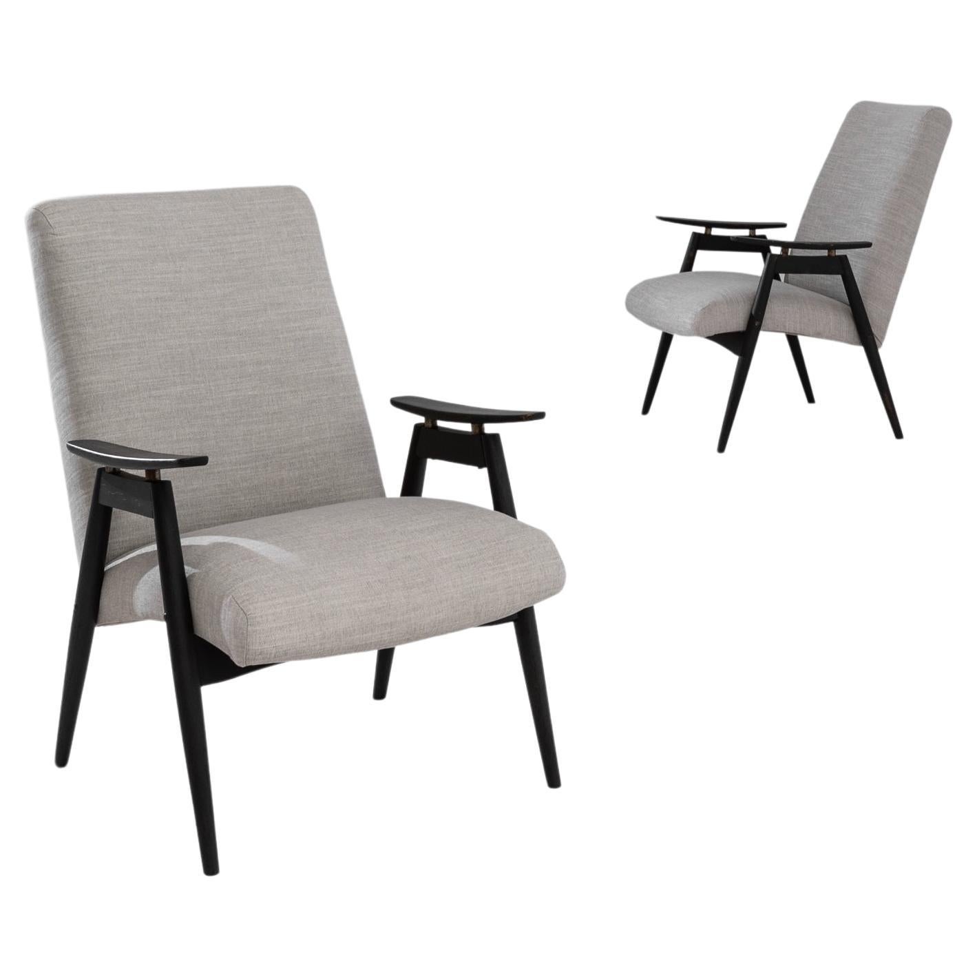 Paire de fauteuils tapissés tchèques des années 1960