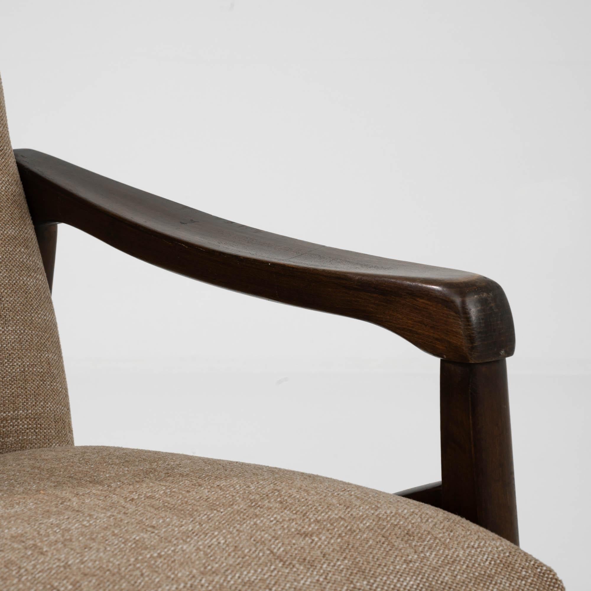 Paire de fauteuils tchèques rembourrés des années 1960 par Jiri Jiroutek en vente 5