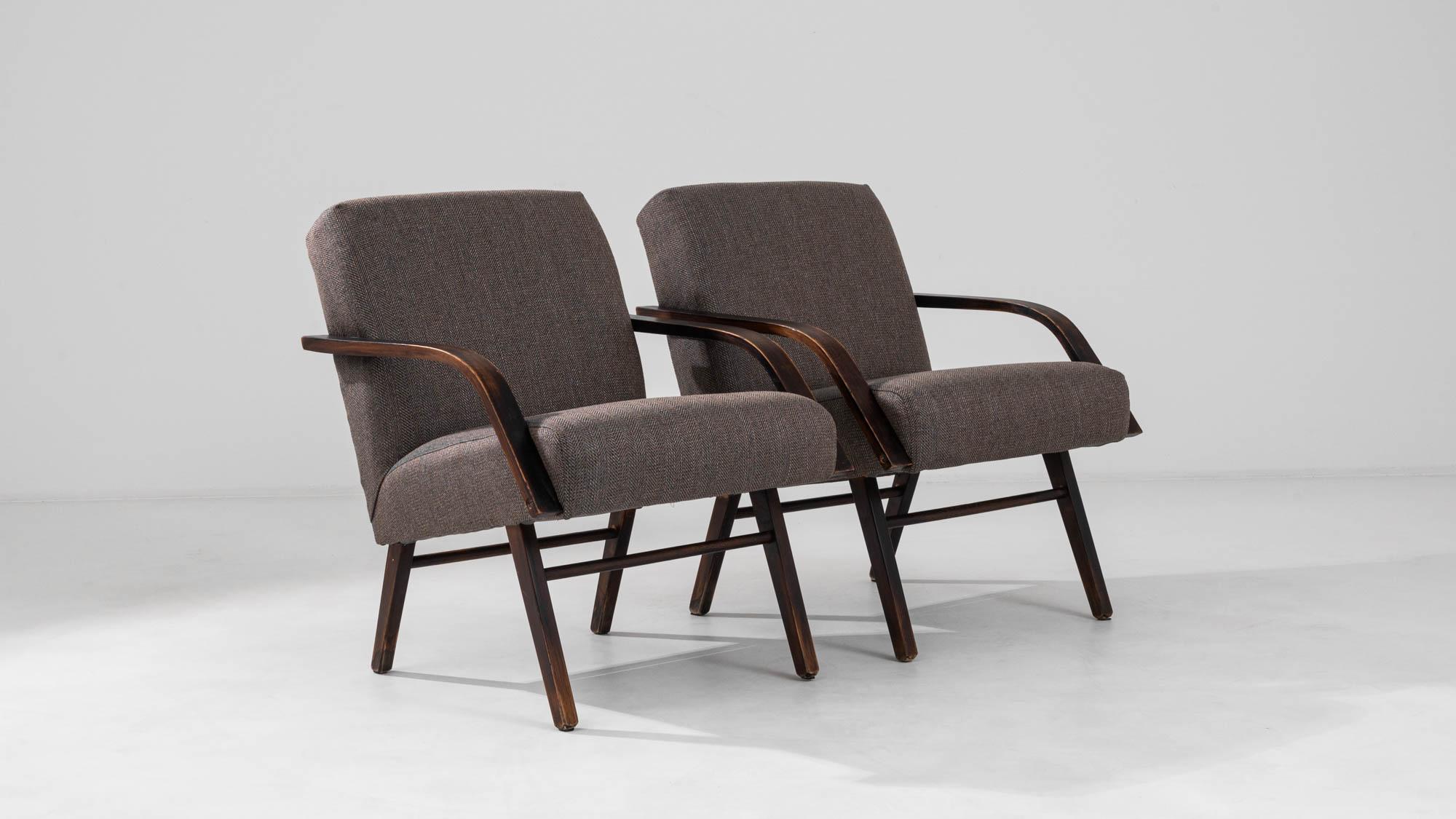 1960s Czech Upholstered Armchairs By TON, a Pair en vente 4