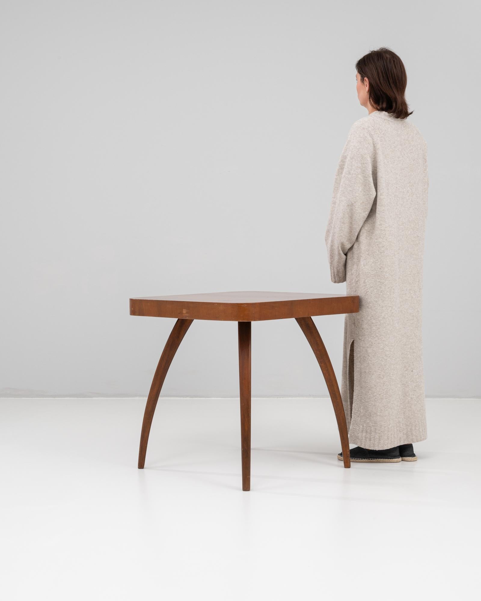 1960s Czech Walnut Spider Table By J. Halabala For Sale 1
