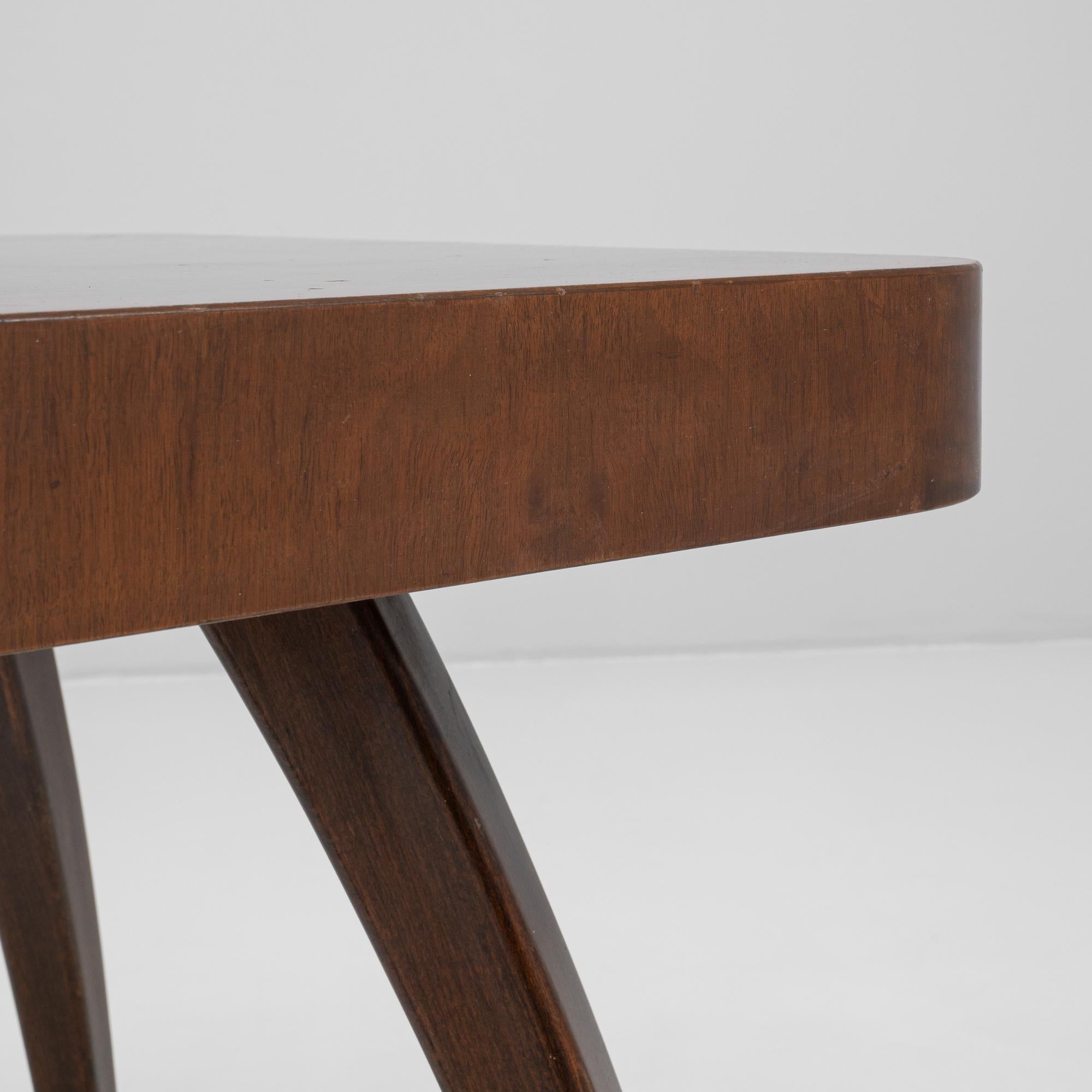 1960s Czech Walnut Spider Table By J. Halabala For Sale 5