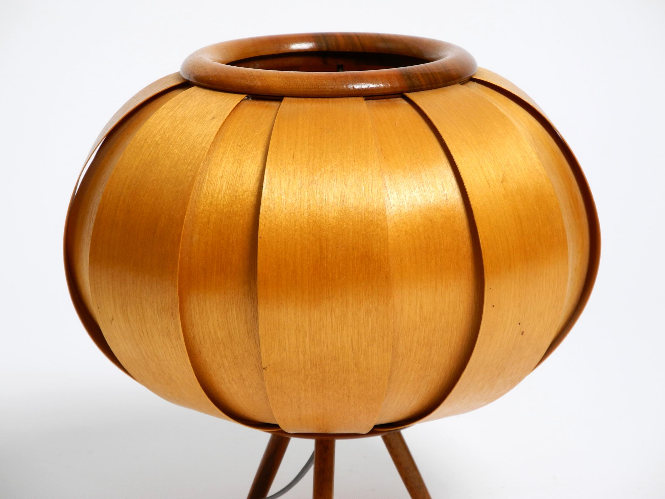 Lámpara trípode checa de chapa de madera de los años 60, de Stanislav Kučera para ÚLUV en venta 5