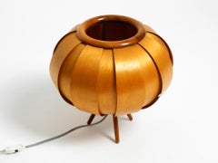 Lampada a treppiede in legno impiallacciato ceco degli anni '60 di Stanislav Kučera per ÚLUV