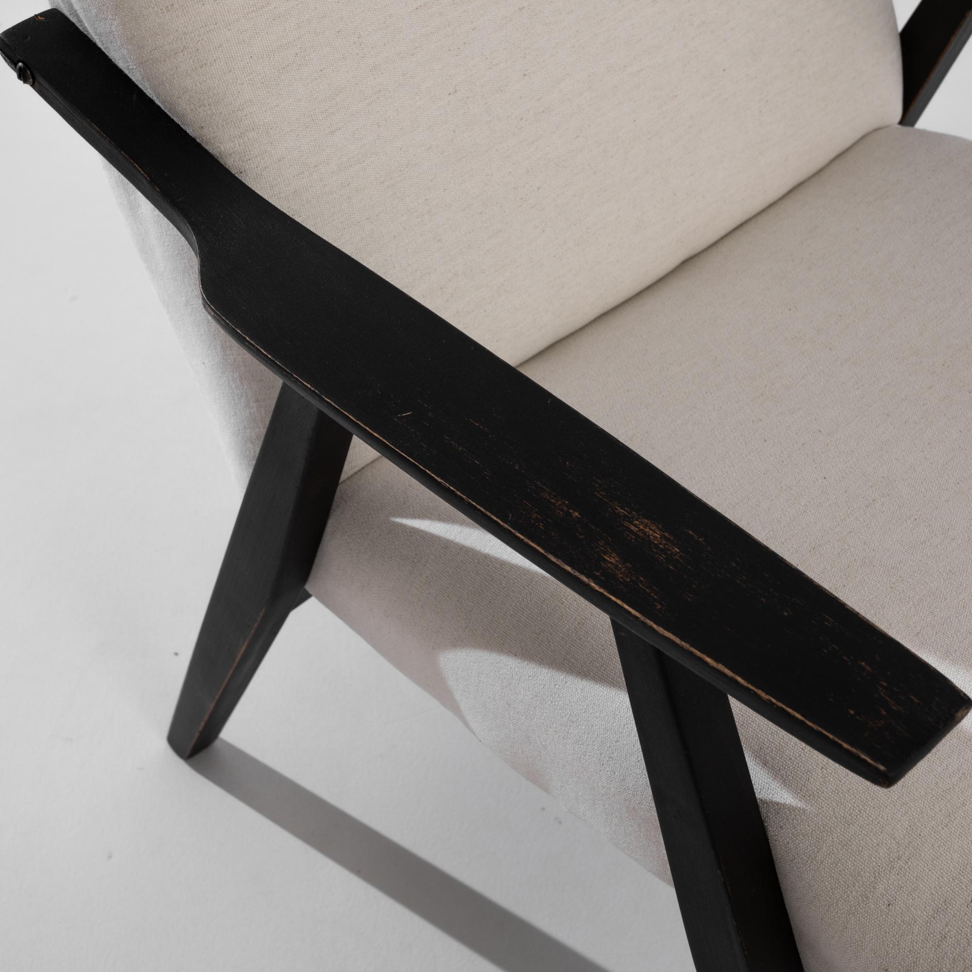 Tchèque Paire de fauteuils en bois tchèques des années 1960 en vente