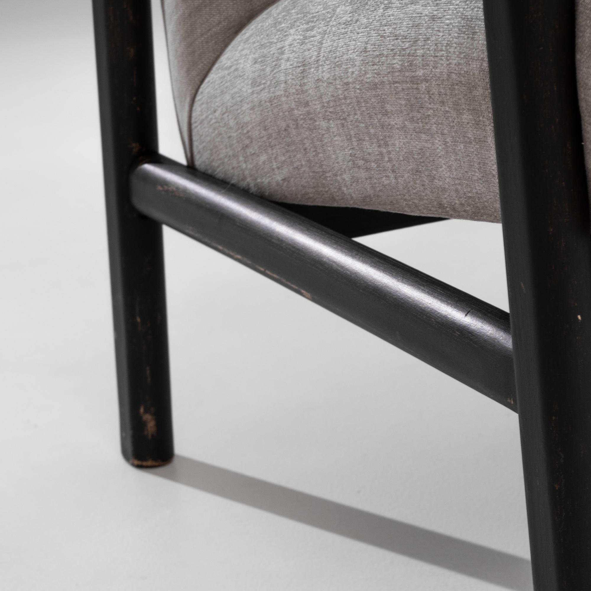 Tchèque Paire de fauteuils en bois tchèques des années 1960 en vente