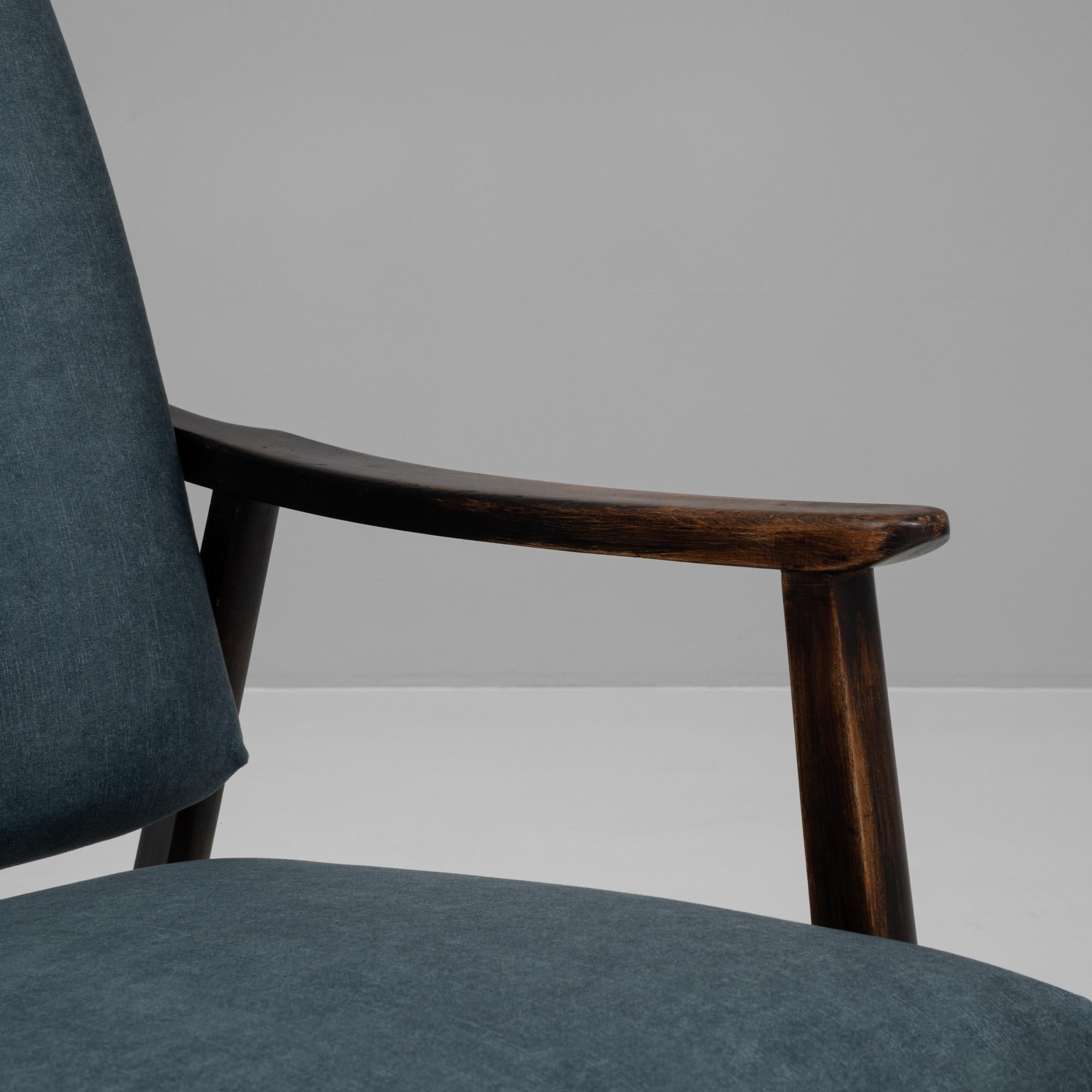 Paire de fauteuils en bois tchèques des années 1960 en vente 6
