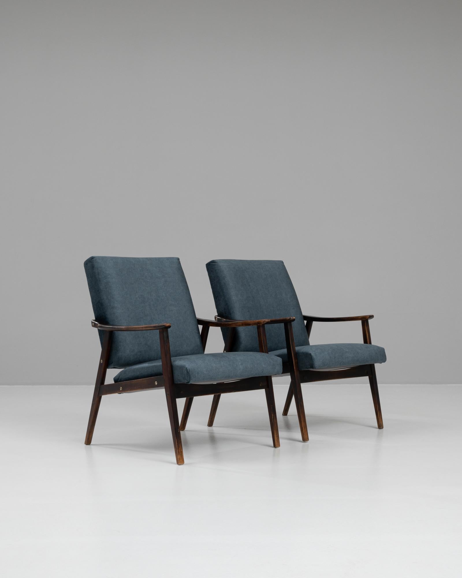 Paire de fauteuils en bois tchèques des années 1960 en vente 2