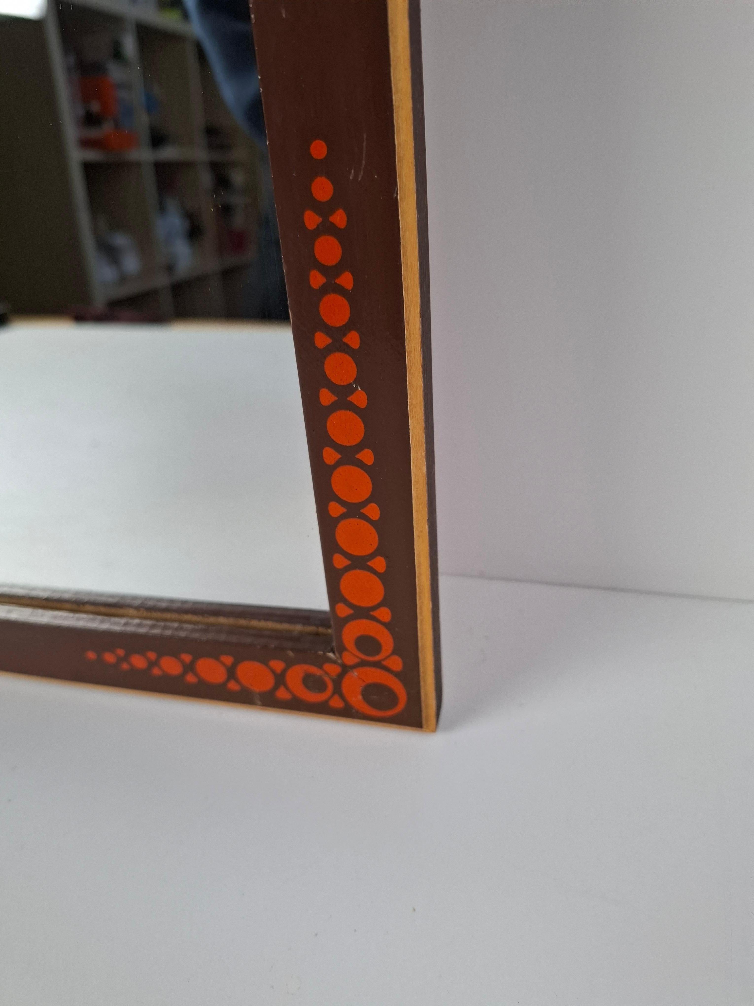 Miroir en bois tchécoslovaque du milieu du siècle 1960 avec cadre graphique en vente 5