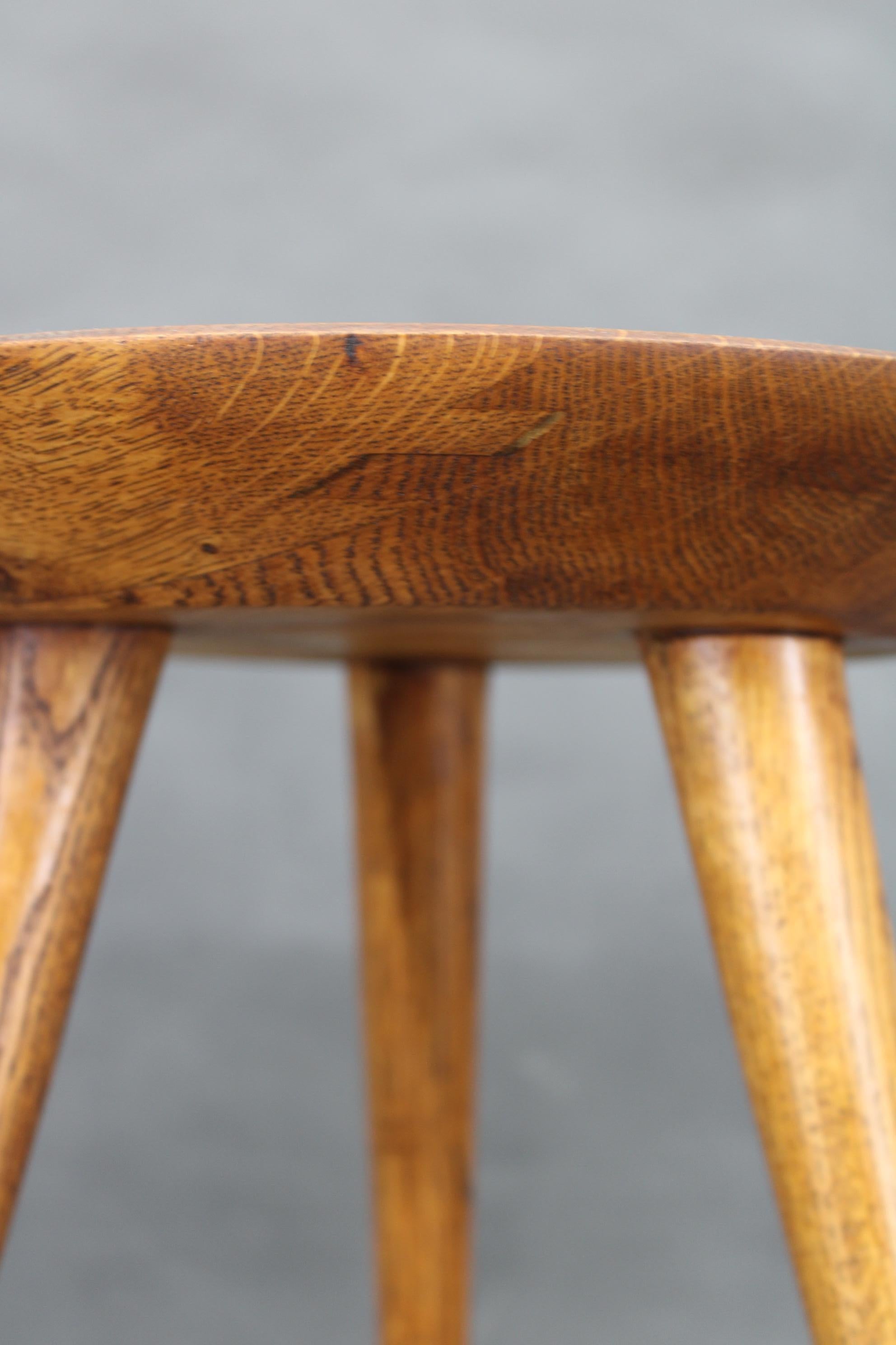 1960s Czechoslovak Oak Tripod Stools by ULUV, Restored Rustic Mid-Century Pair For Sale 5