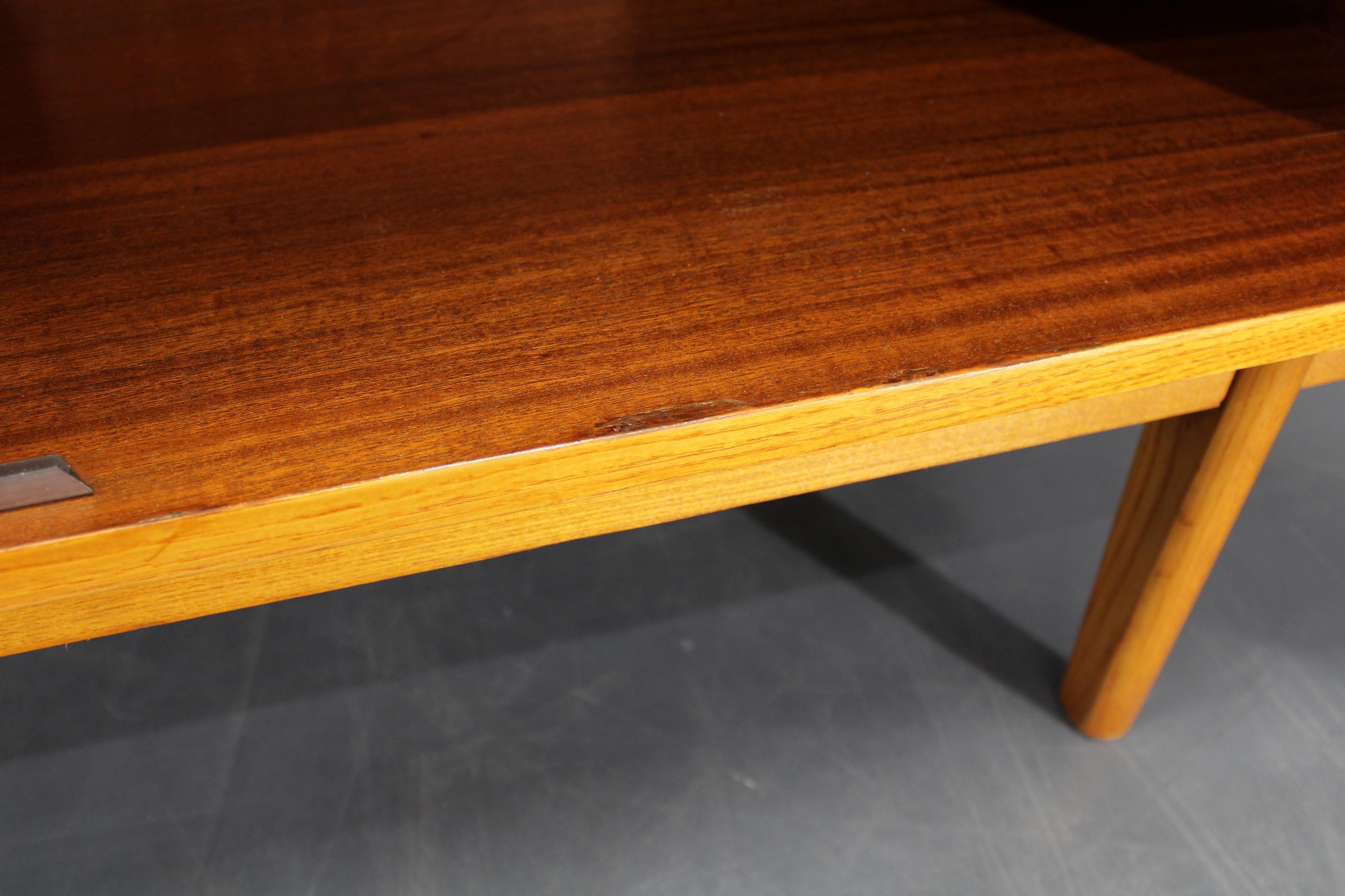1960s Czechoslovakian Maple Veneer Sideboard, High Gloss Finish For Sale 8