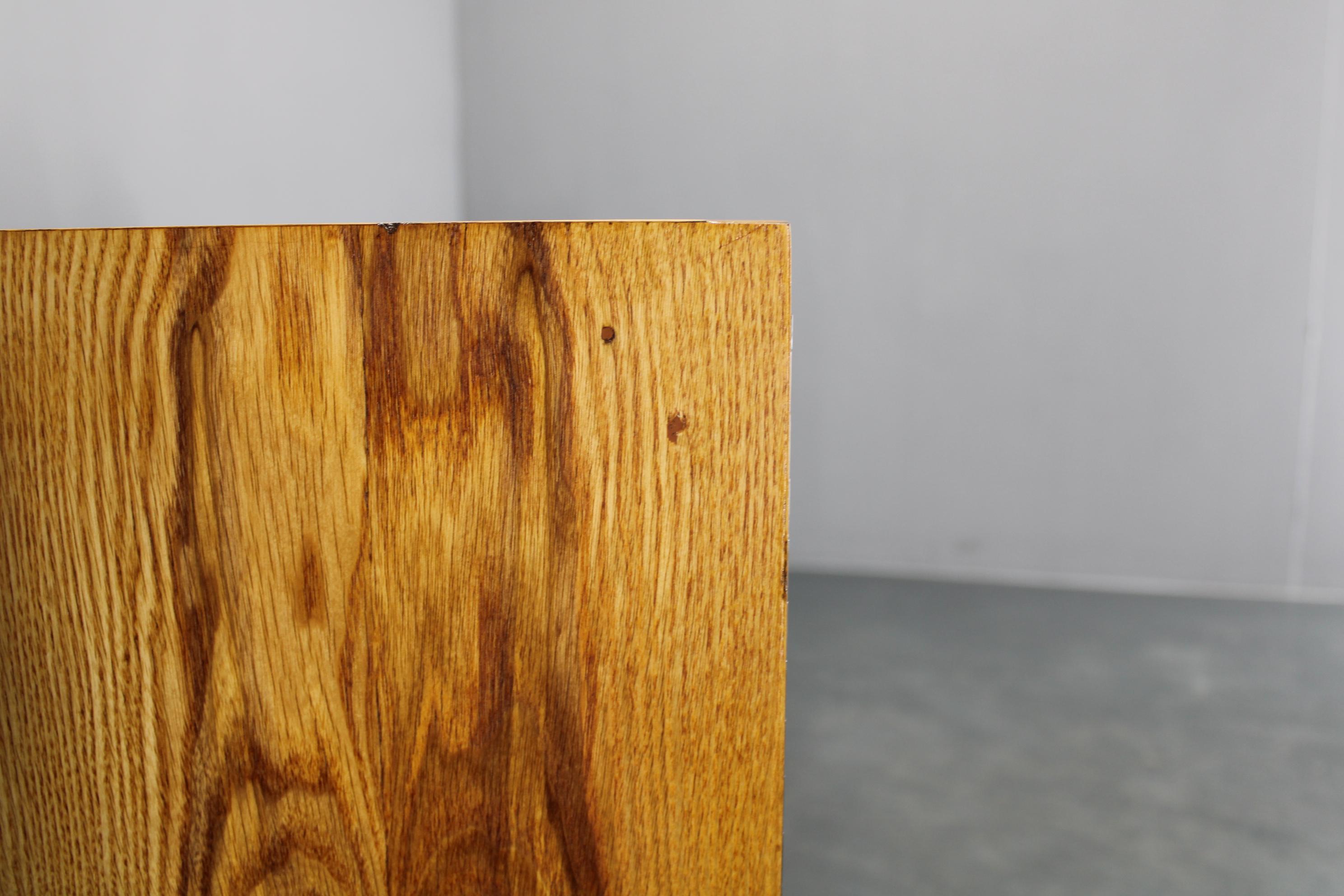 1960s Czechoslovakian Maple Veneer Sideboard, High Gloss Finish For Sale 11