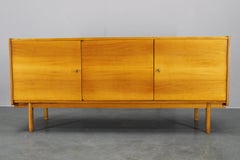 1960s Czechoslovakian Maple Veneer Sideboard, High Gloss Finish