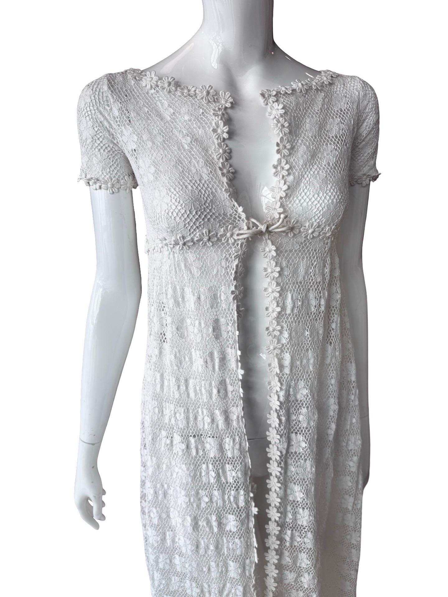 Women's 1960s Daisy Lace Wedding Cape Train XS For Sale