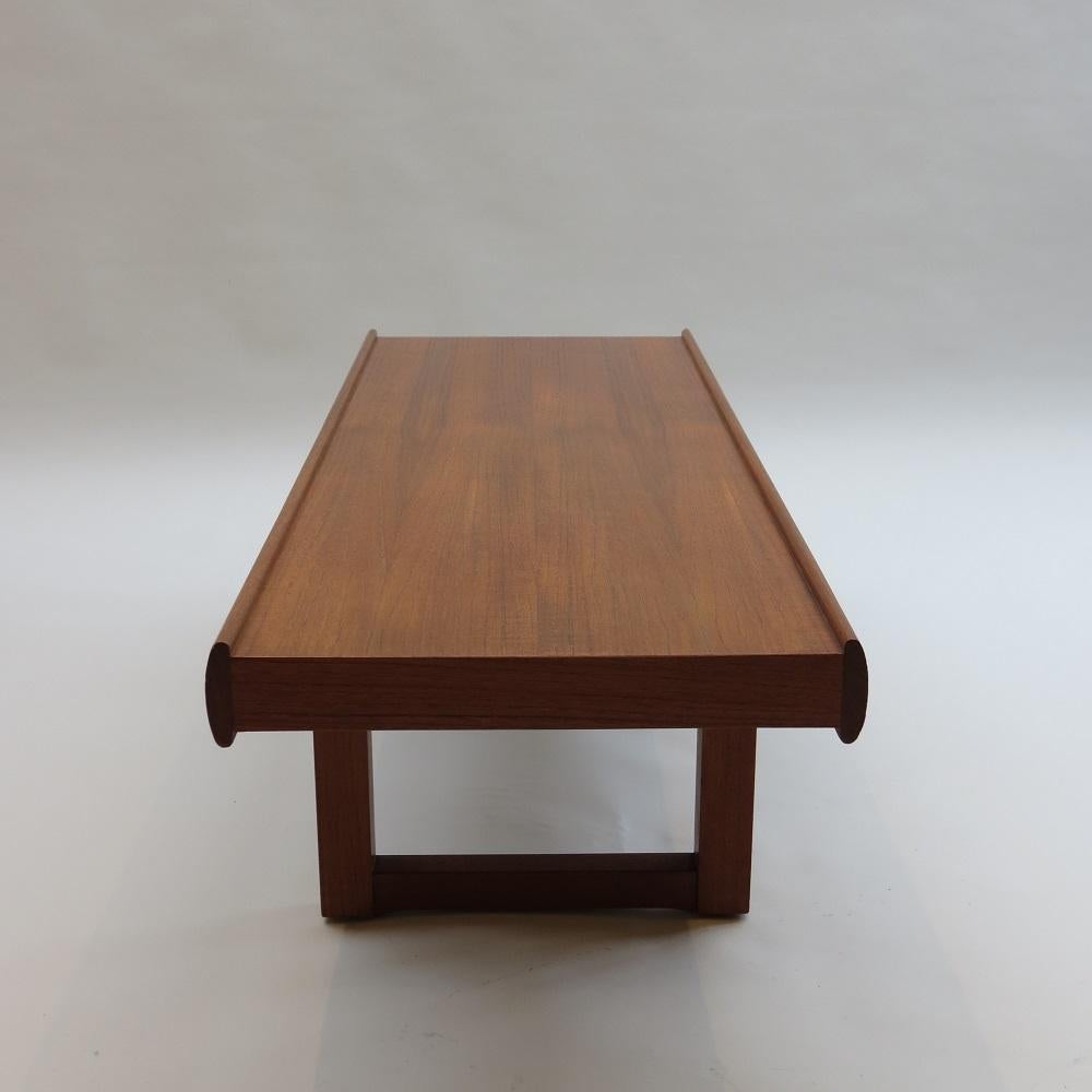 1960s Dalescraft Teak Bench Coffee Table In Good Condition For Sale In Stow on the Wold, GB