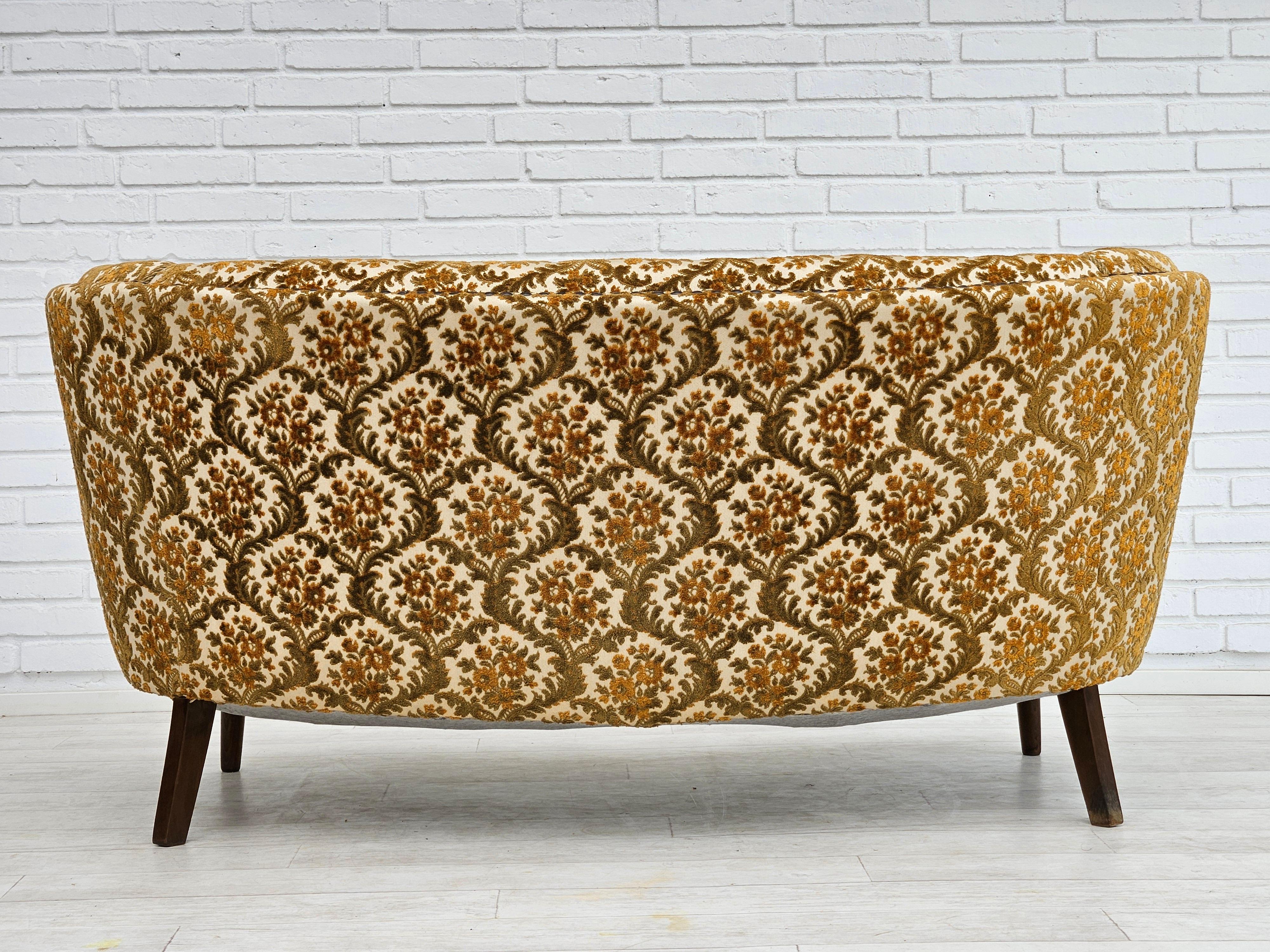 Milieu du XXe siècle Années 1960, canapé danoisanana à 2 places, état d'origine, tissu de meuble en vente