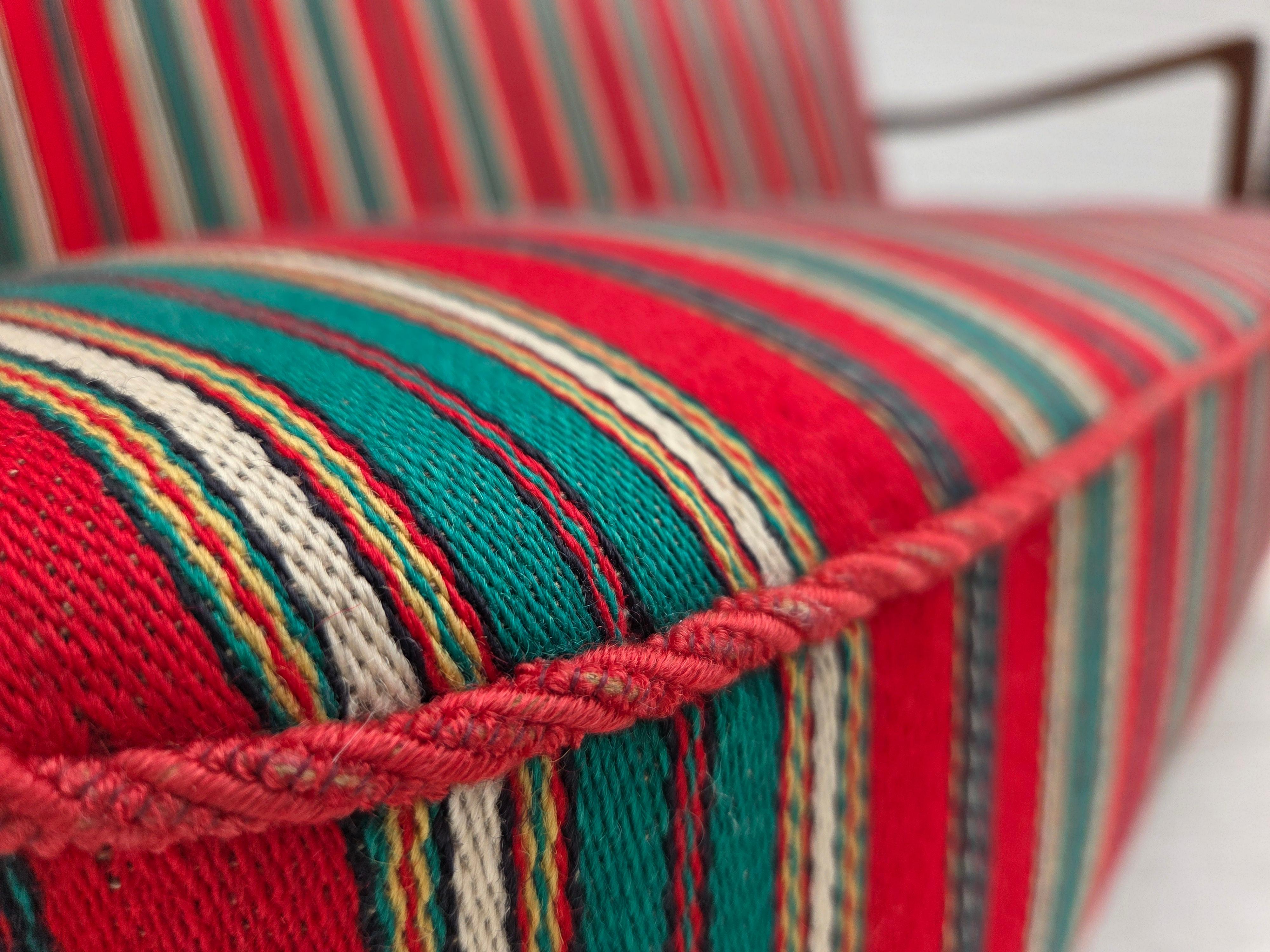 1960s, Danish 2-seater sofa by Fritz Hansen, furniture wool, original condition. For Sale 4