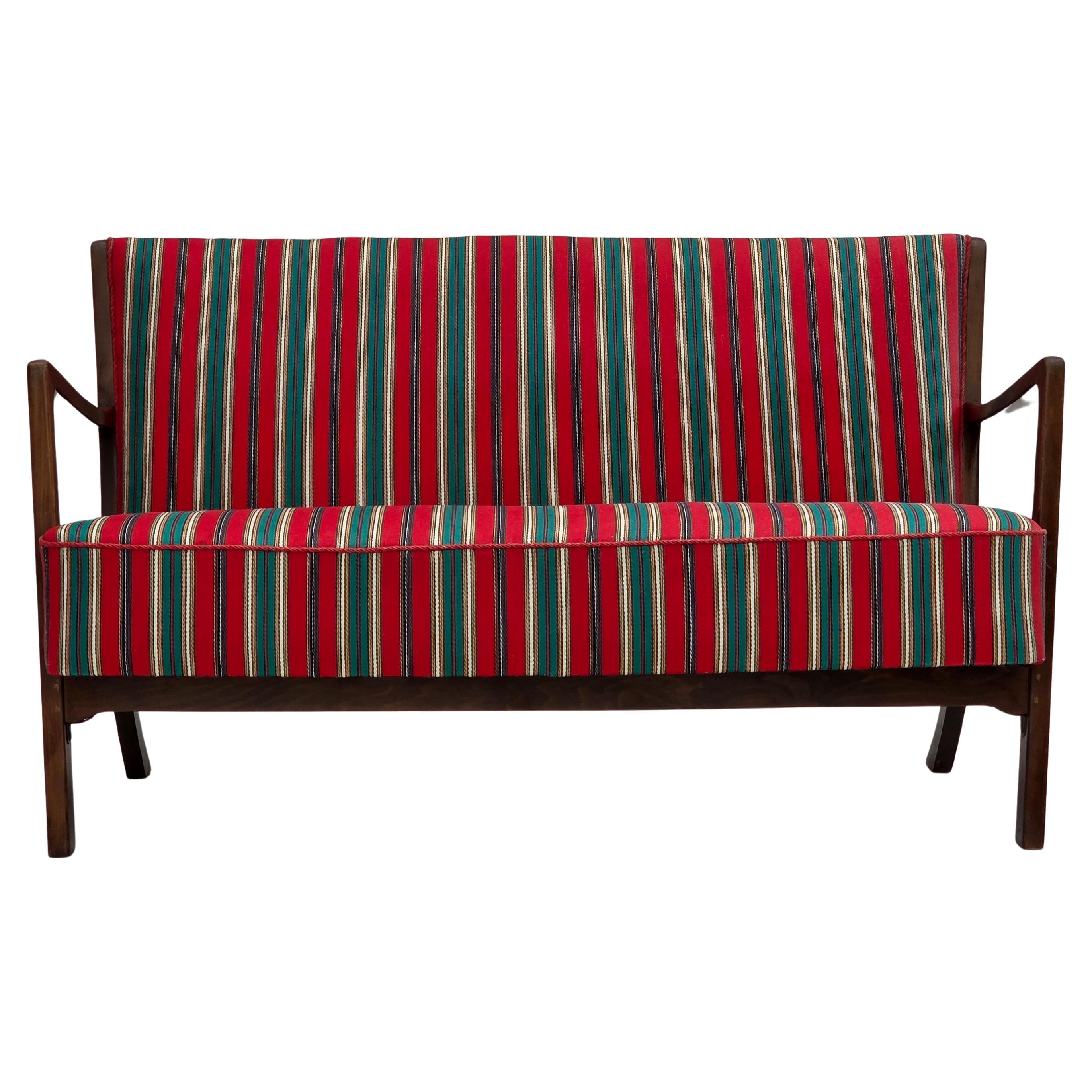 1960s, Danish 2-seater sofa by Fritz Hansen, furniture wool, original condition. For Sale