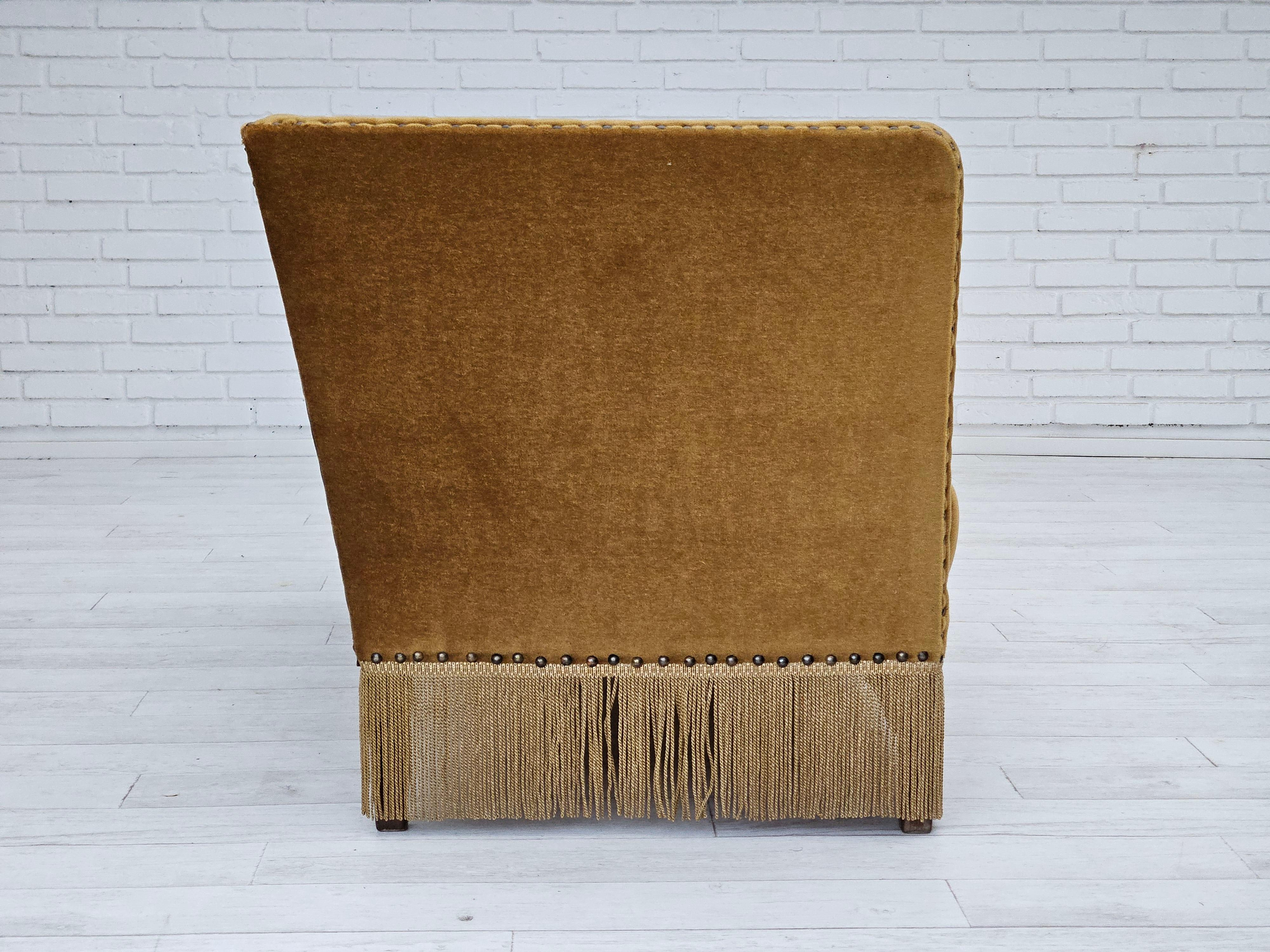 Danois Années 1960, canapé danois à 2 places, velours de mobilier, état d'origine en vente