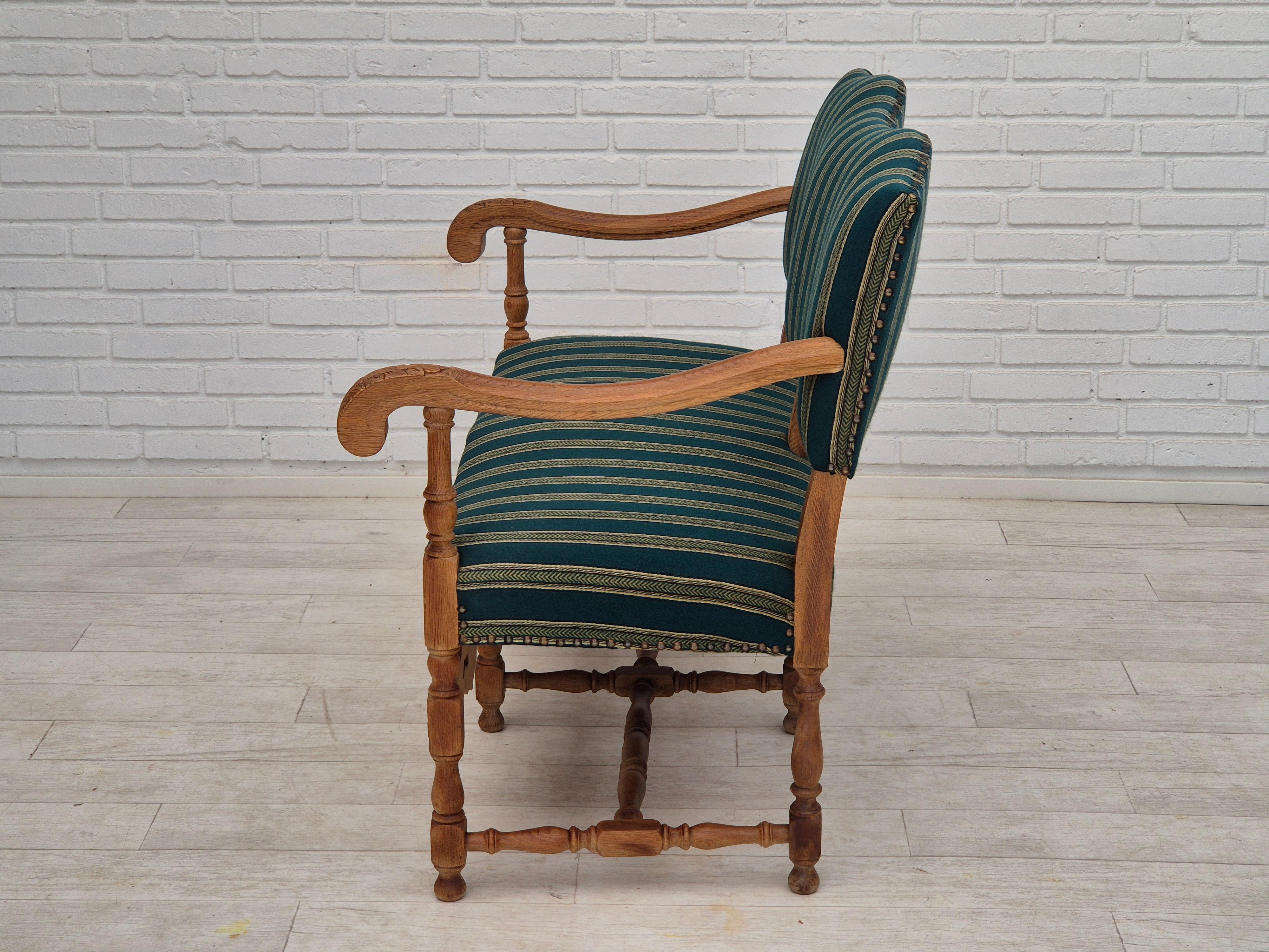 Laine 1960s, Danish 2 seater sofa, original condition, furniture wool fabric, oak. en vente