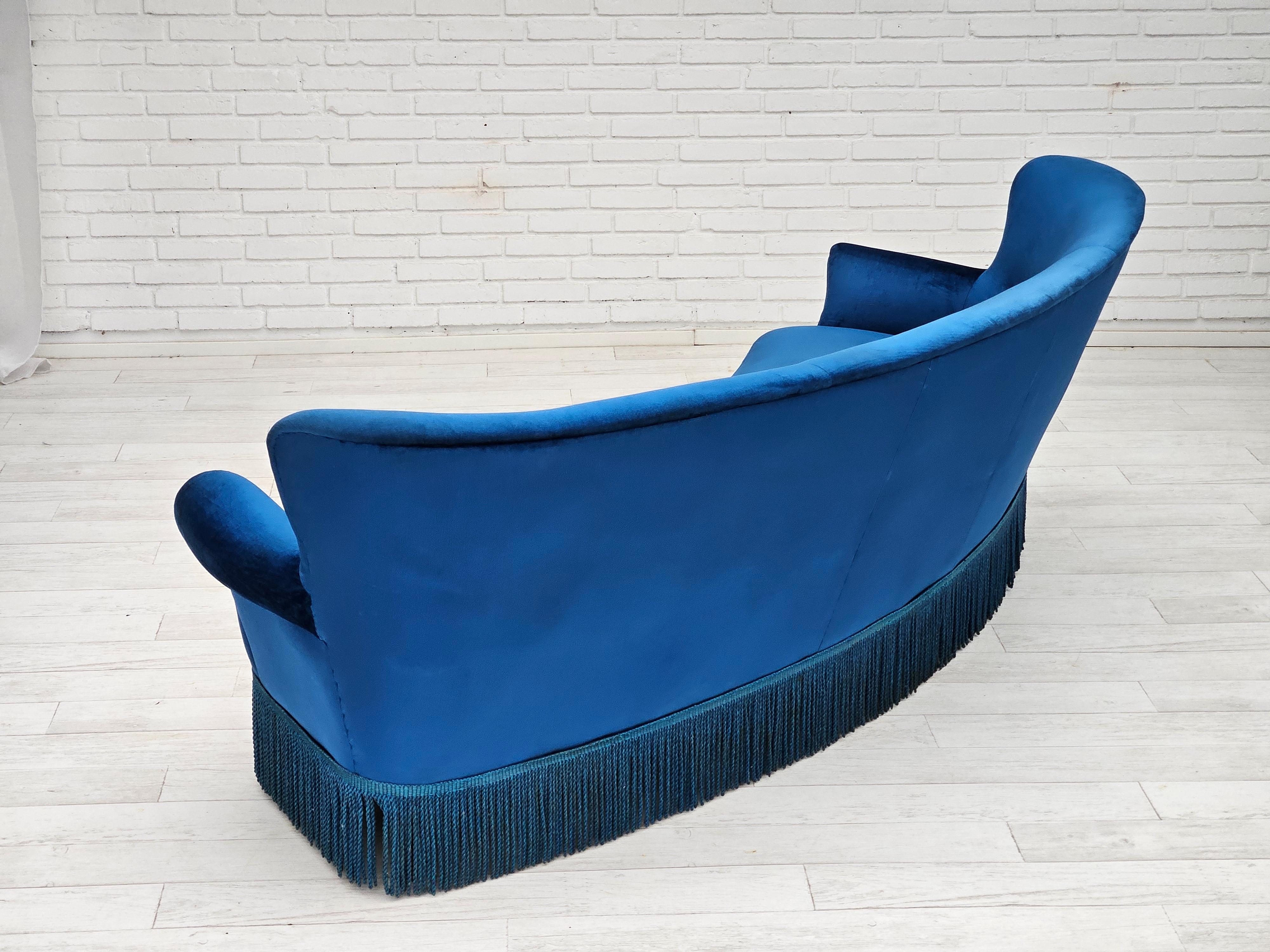 1960s, Danish 3-seater curved sofa, blue furniture velour, beech wood legs. For Sale 13