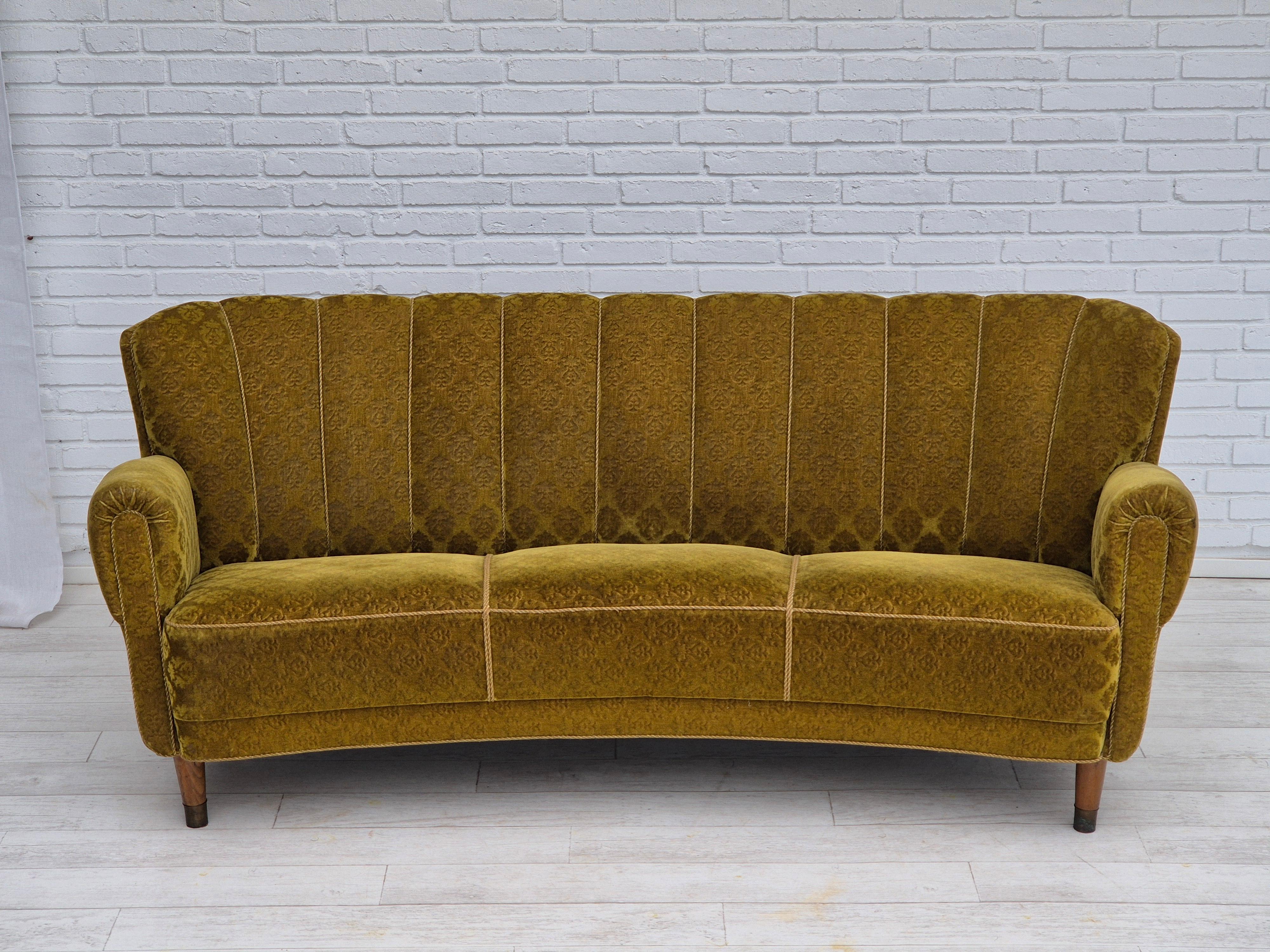 1960s, Danish 3 seater curved sofa, original condition, furniture velour, beech. For Sale 4