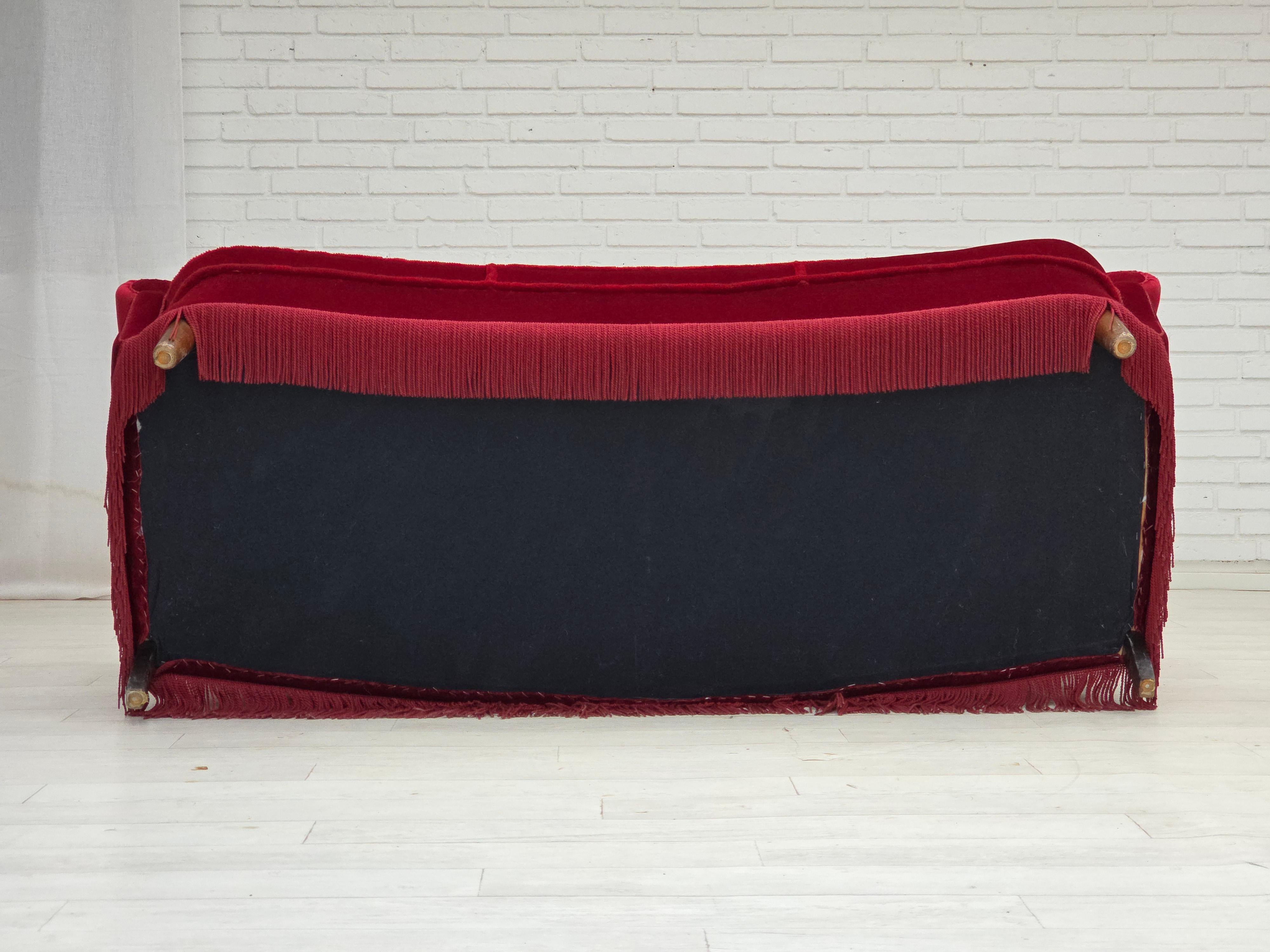 1960s, Danish 3-seater curved sofa, red furniture velour. For Sale 8