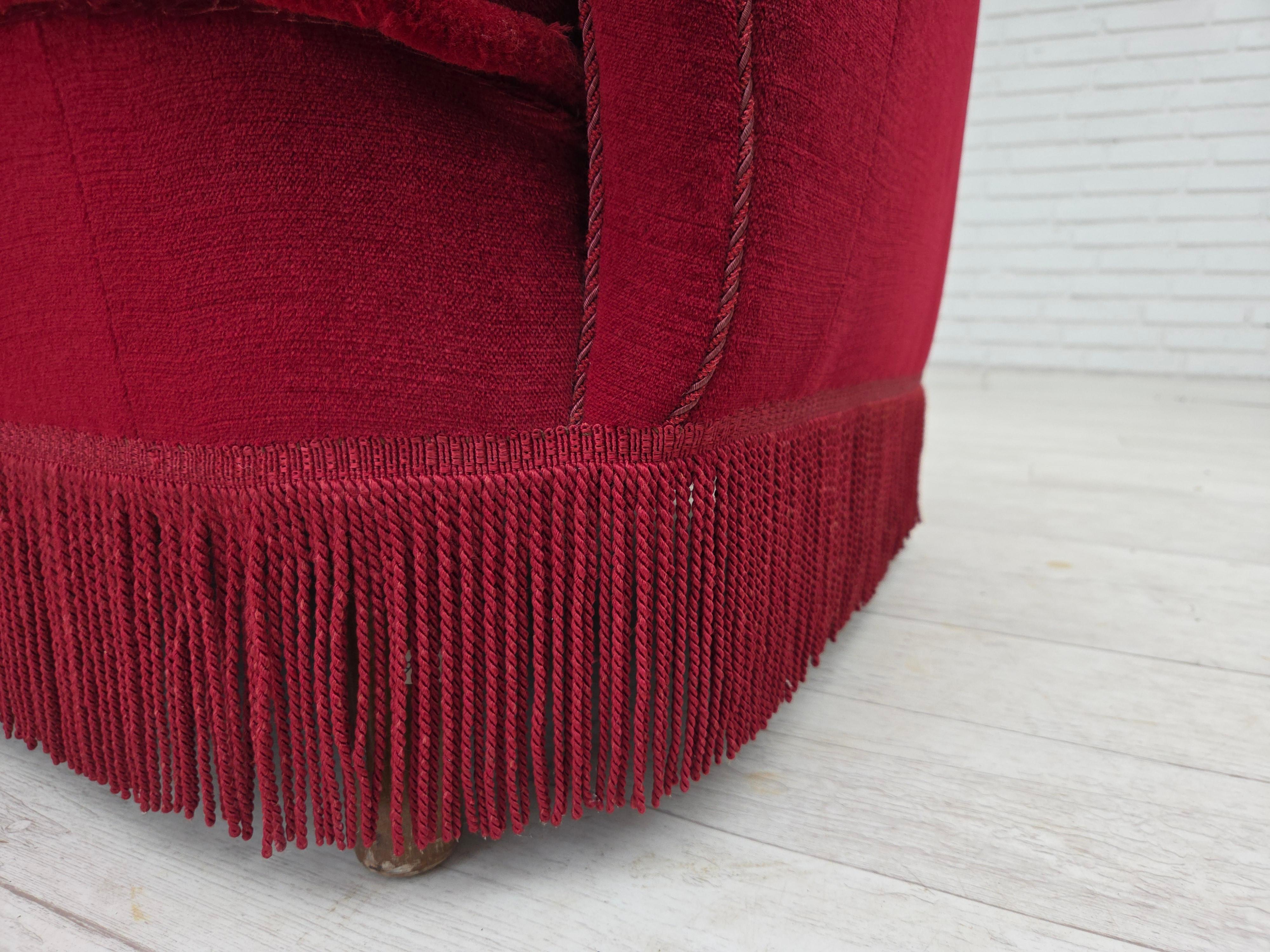 1960s, Danish 3-seater curved sofa, red furniture velour. For Sale 10