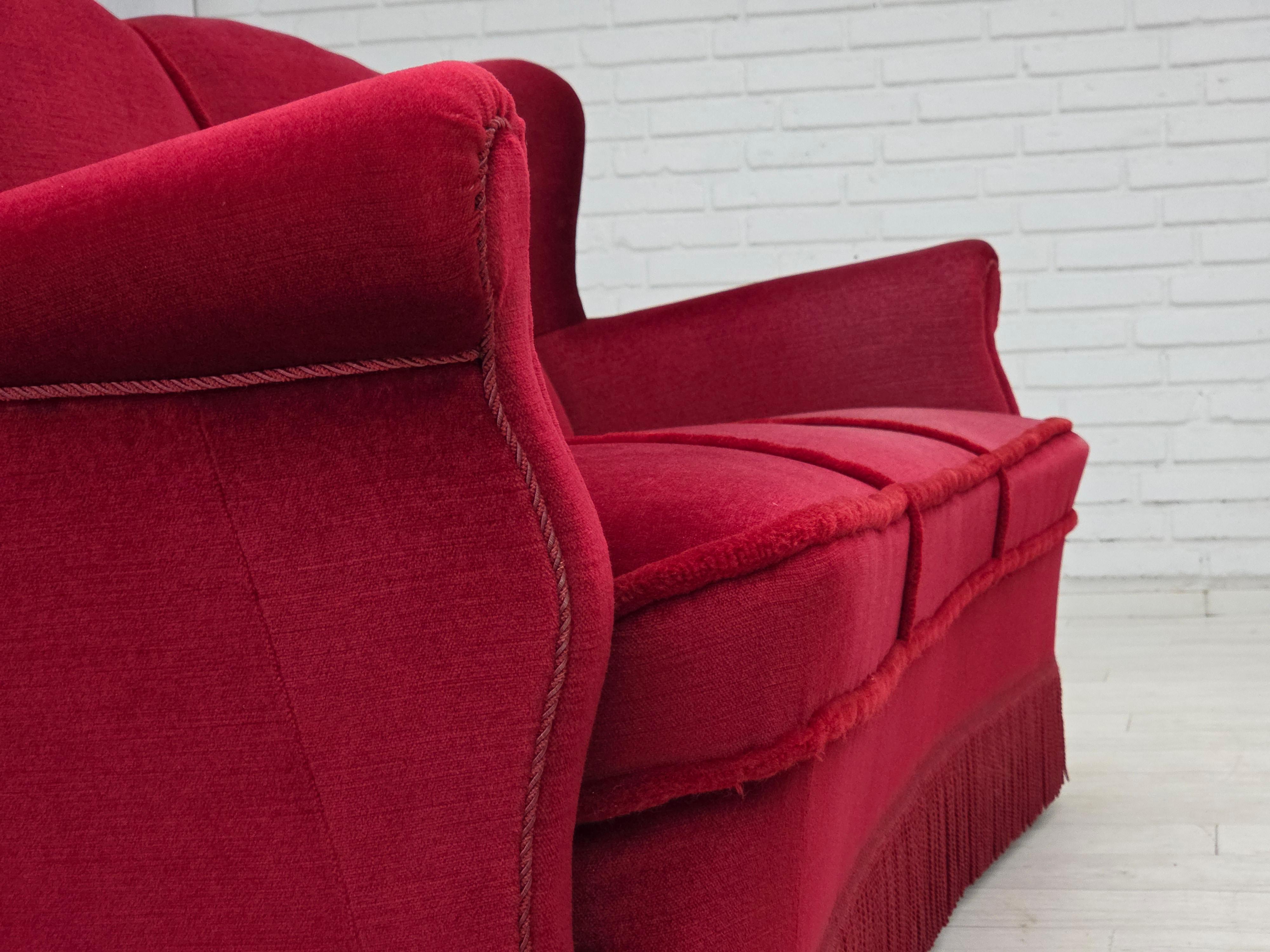 1960s, Danish 3-seater curved sofa, red furniture velour. For Sale 11