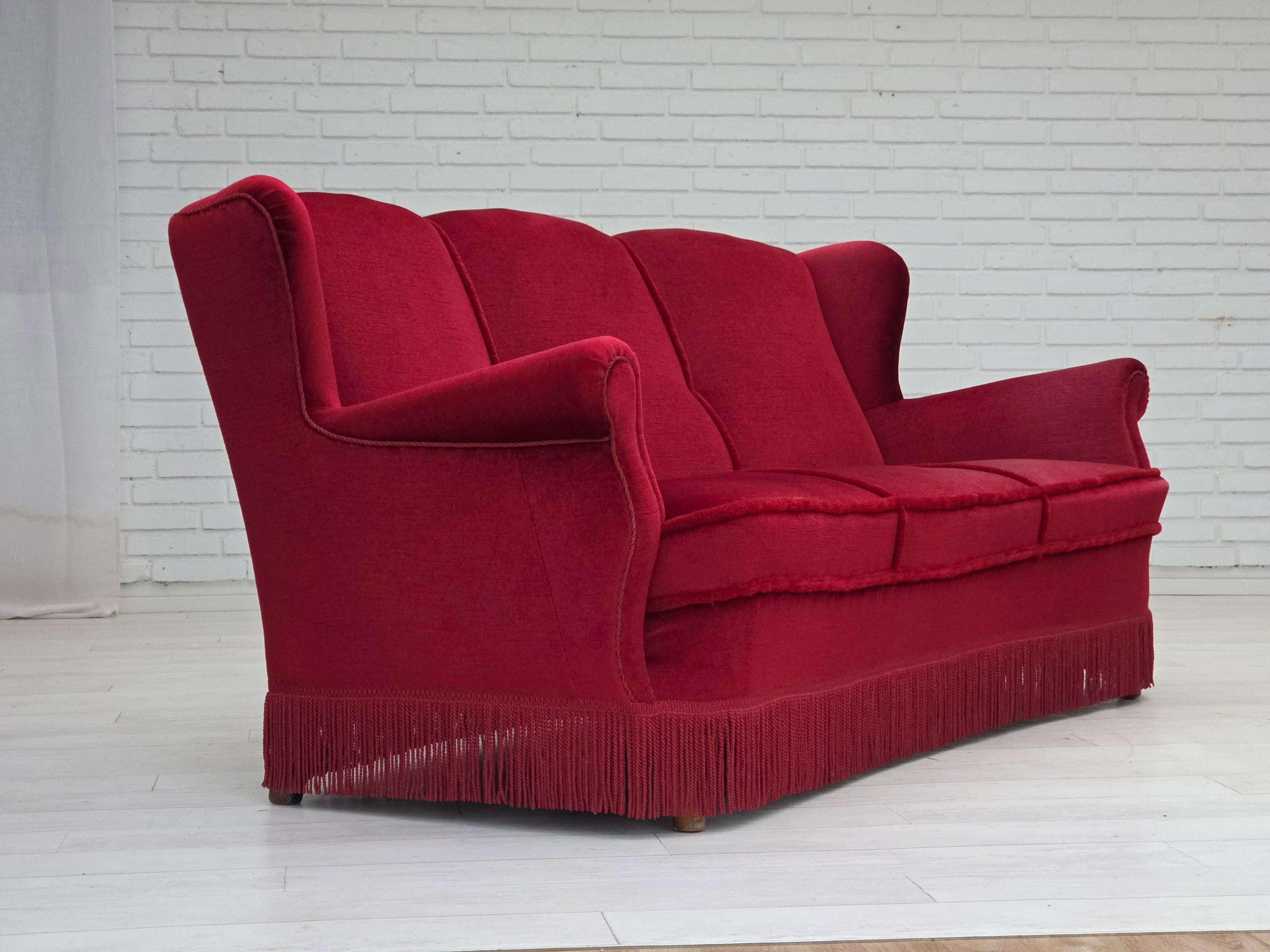 Scandinavian Modern 1960s, Danish 3-seater curved sofa, red furniture velour. For Sale