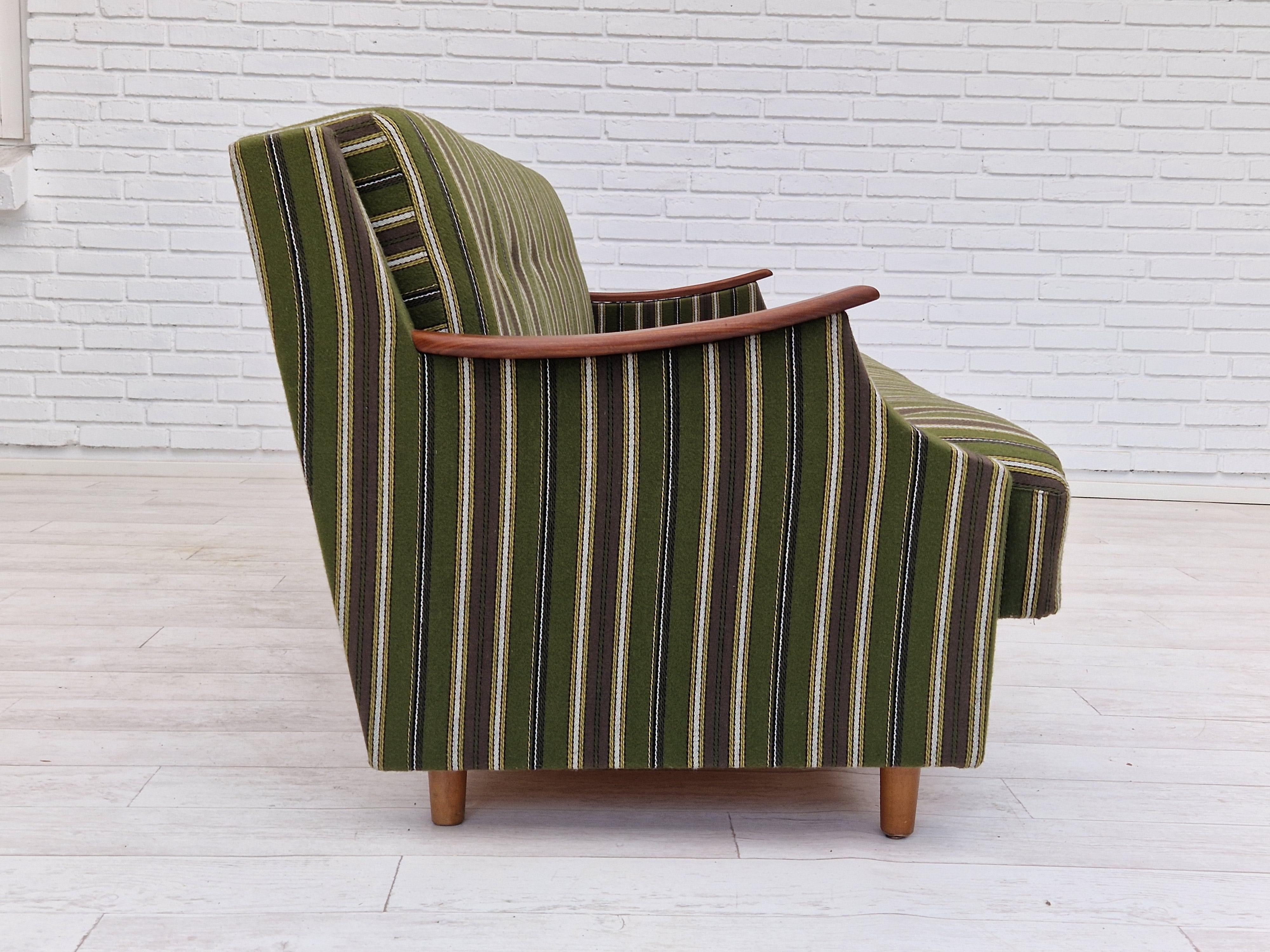 1960s, Danish 3 Seater Folded Sleeping Sofa, Original Very Good Condition For Sale 3
