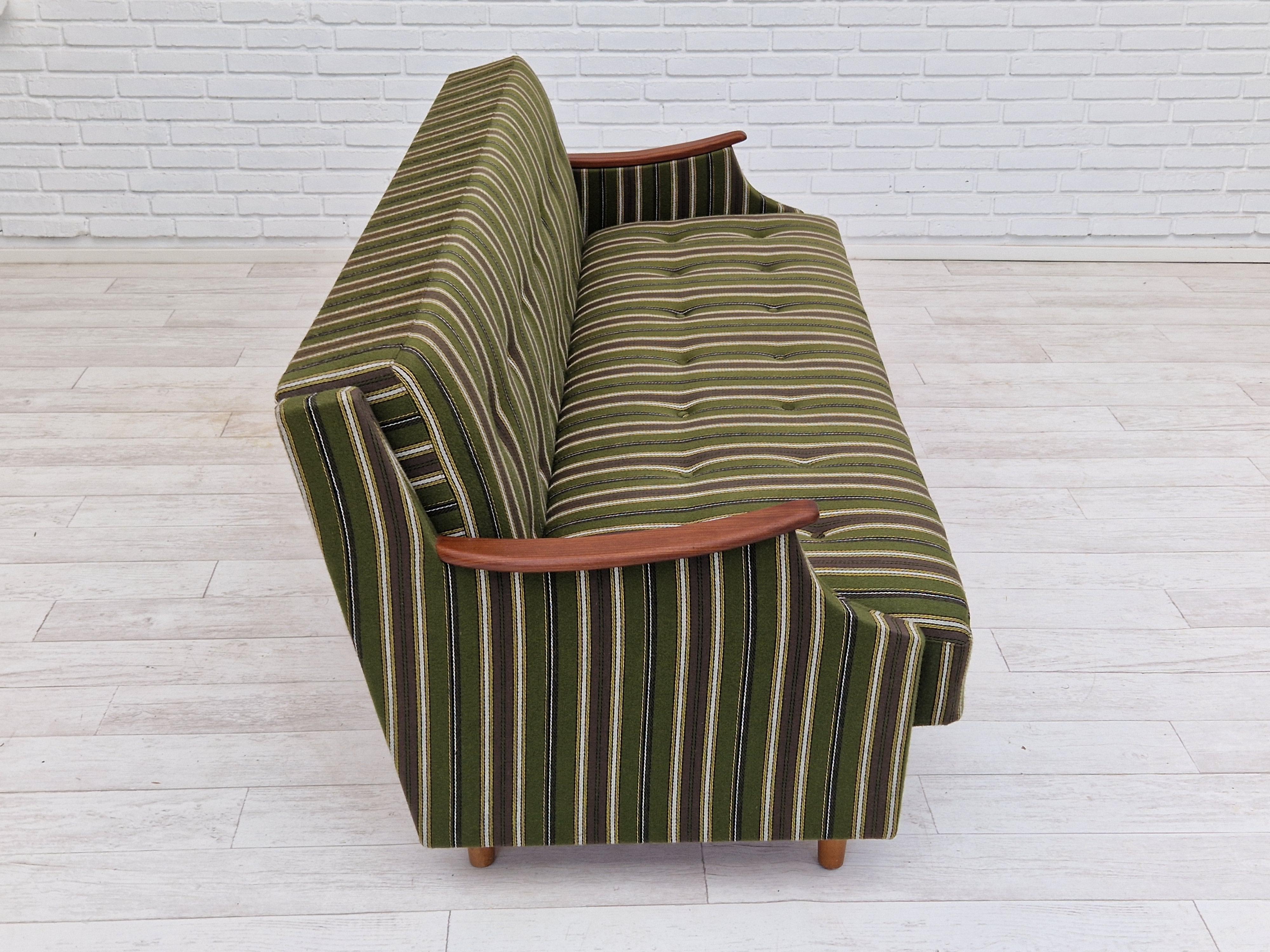 1960s, Danish 3 Seater Folded Sleeping Sofa, Original Very Good Condition For Sale 4