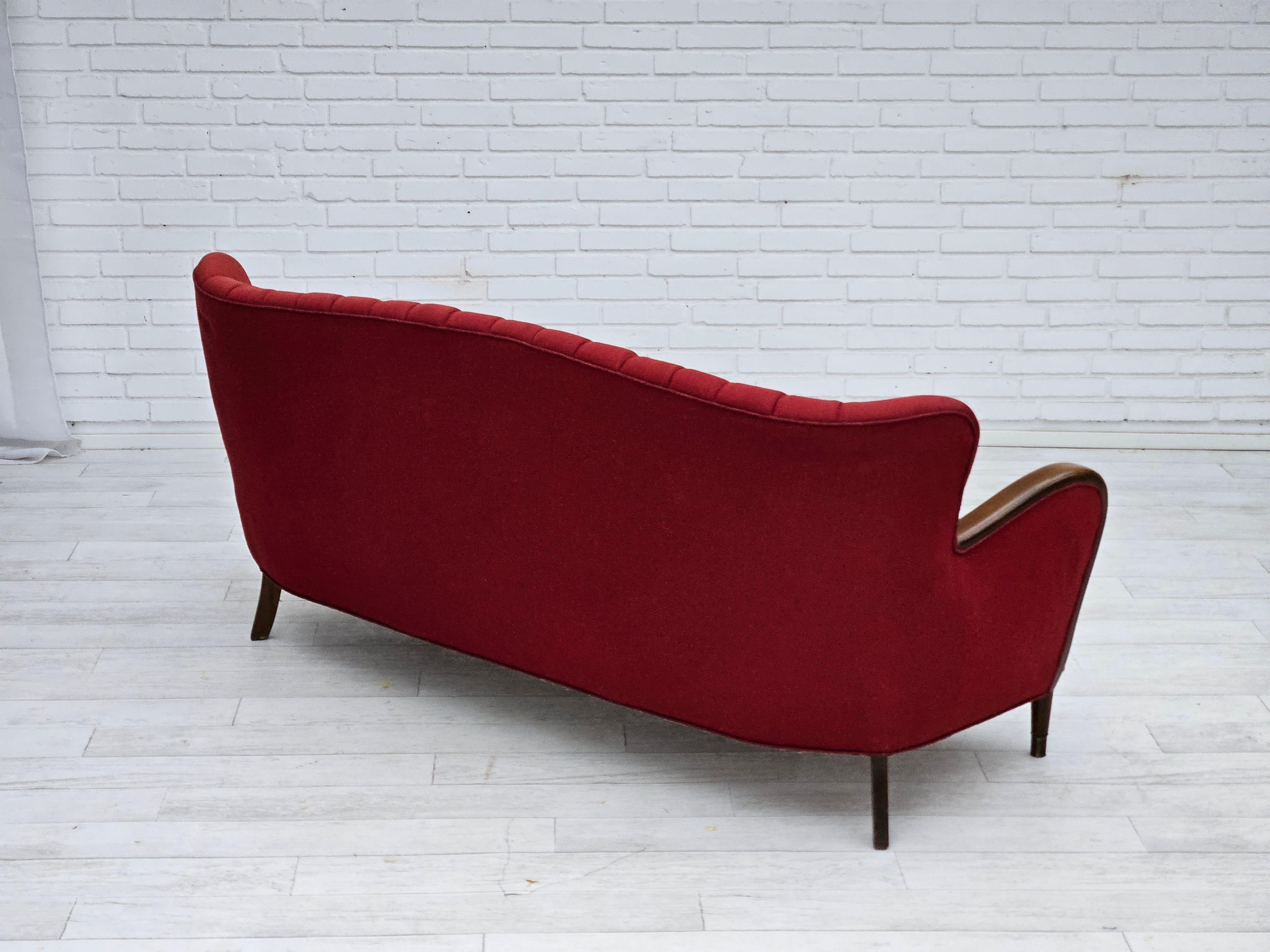 Wool 1960s, Danish 3-seater sofa by Alfred Christensen, red furniture wool, original. For Sale