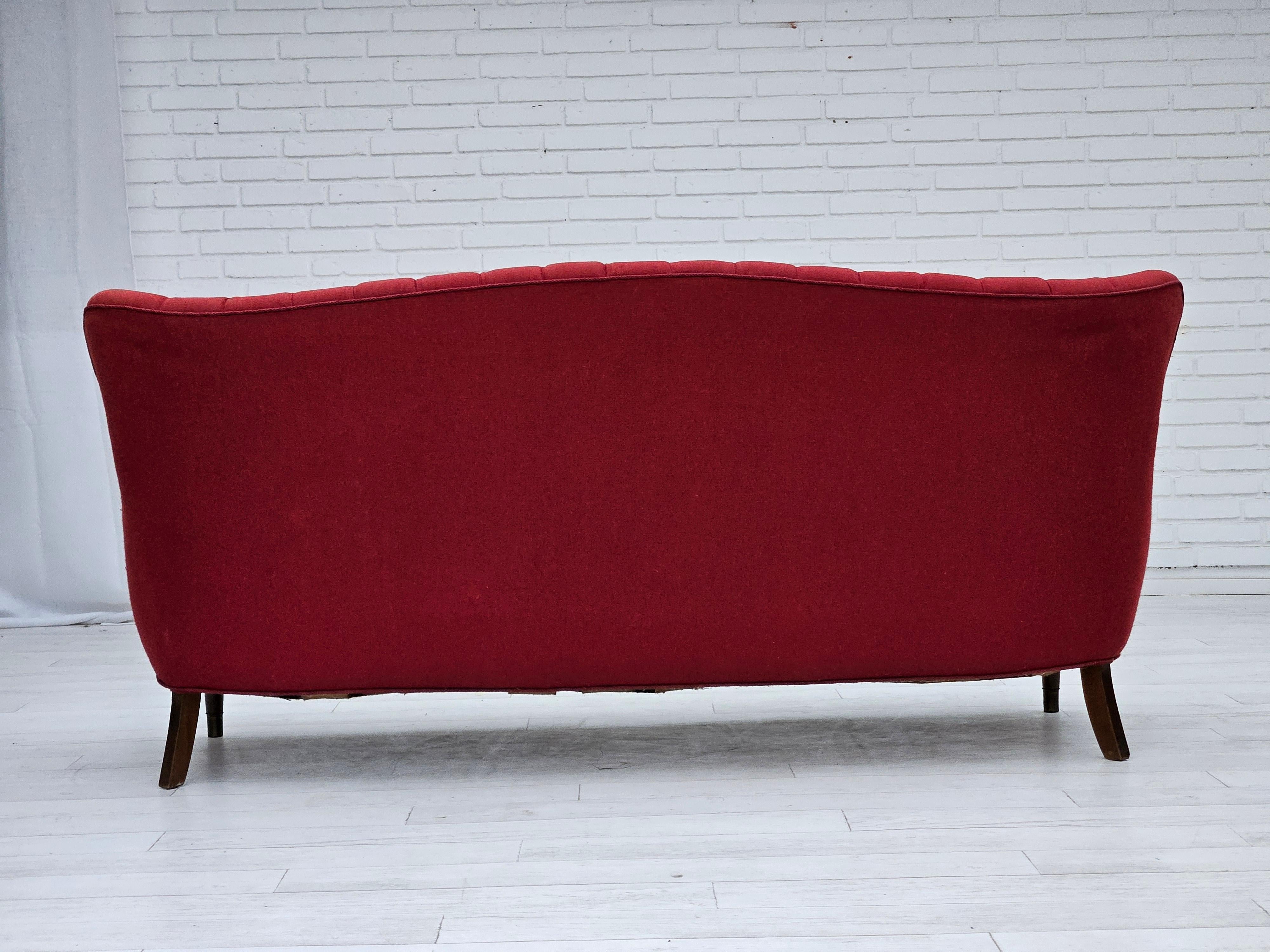 1960s, Danish 3-seater sofa by Alfred Christensen, red furniture wool, original. For Sale 1