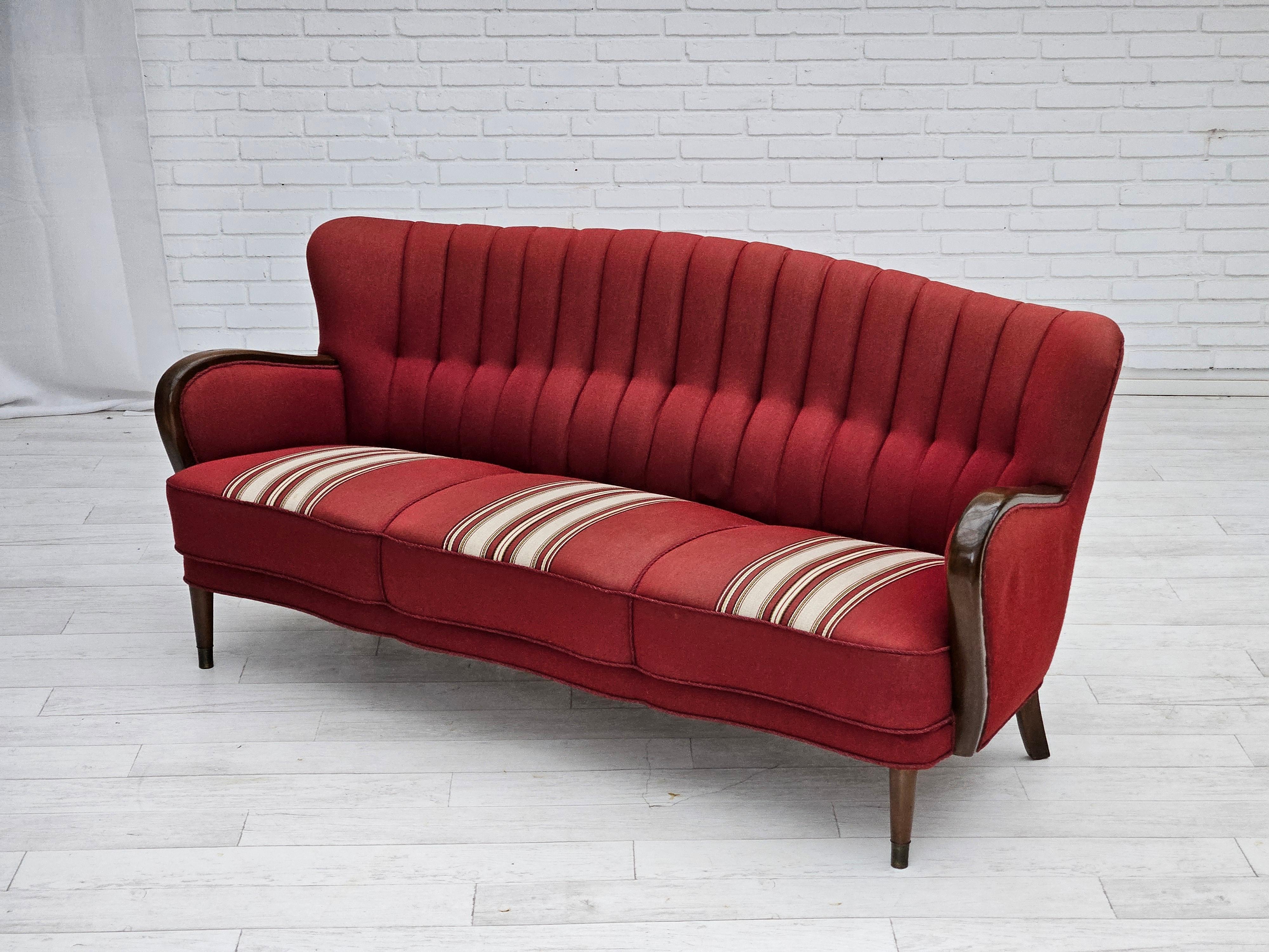 1960s, Danish 3-seater sofa by Alfred Christensen, red furniture wool, original. For Sale 3