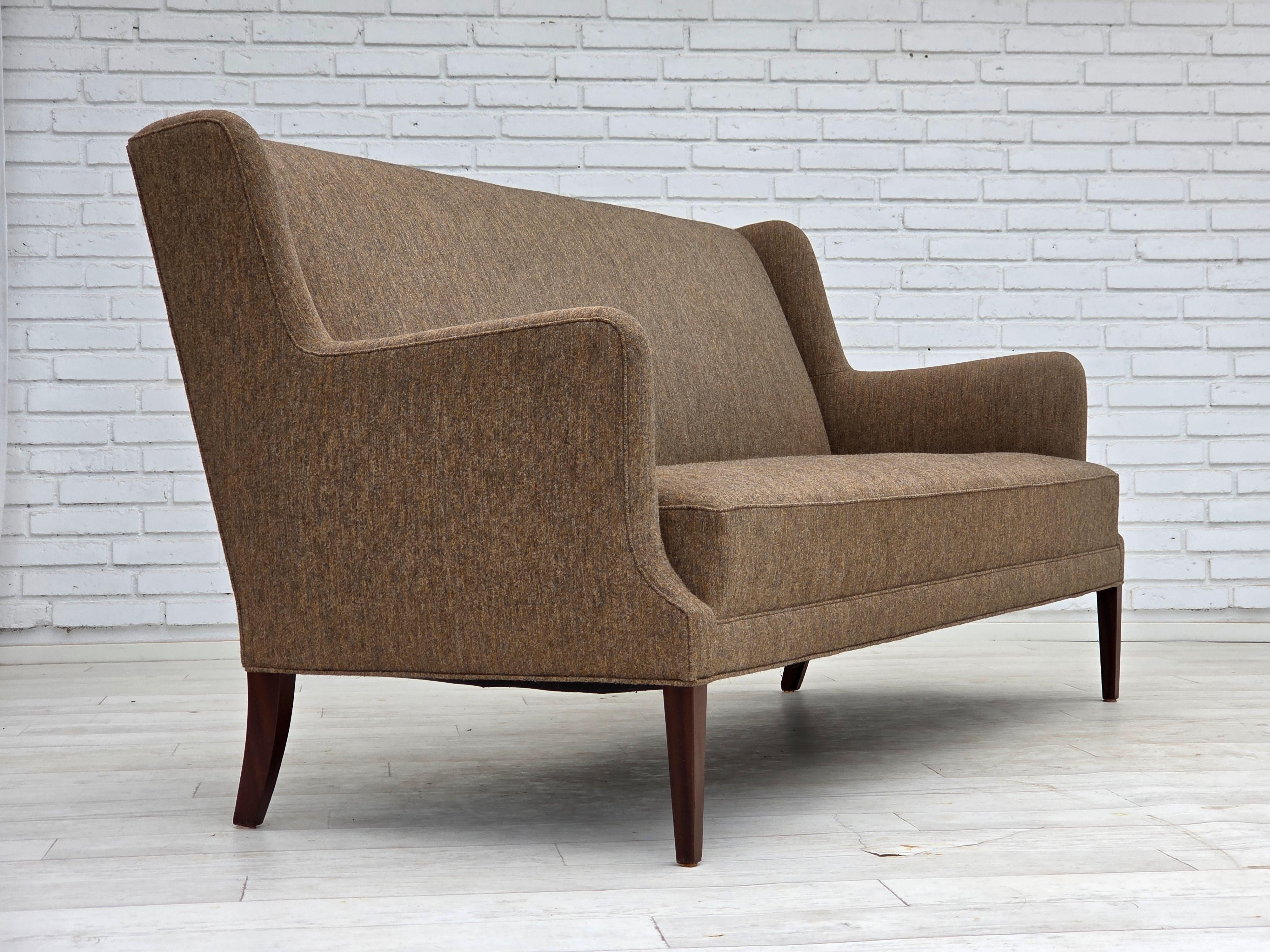 Scandinave moderne Années 1960, canapé 3 places, meubles en laine, bois de teck, danois en vente