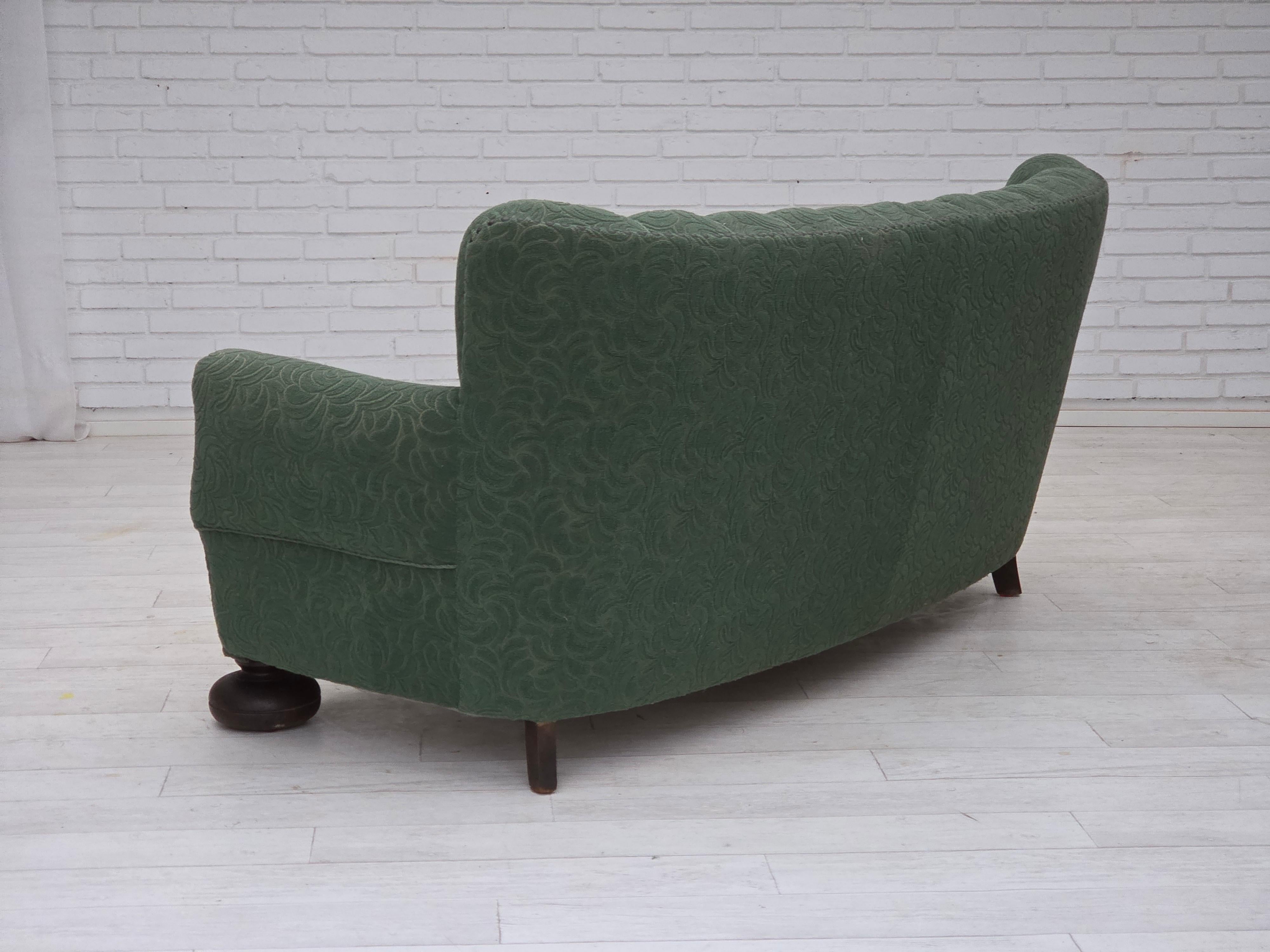 Años 60, sofá danés de 3 plazas, muebles de lana verde, madera de roble. en venta 5