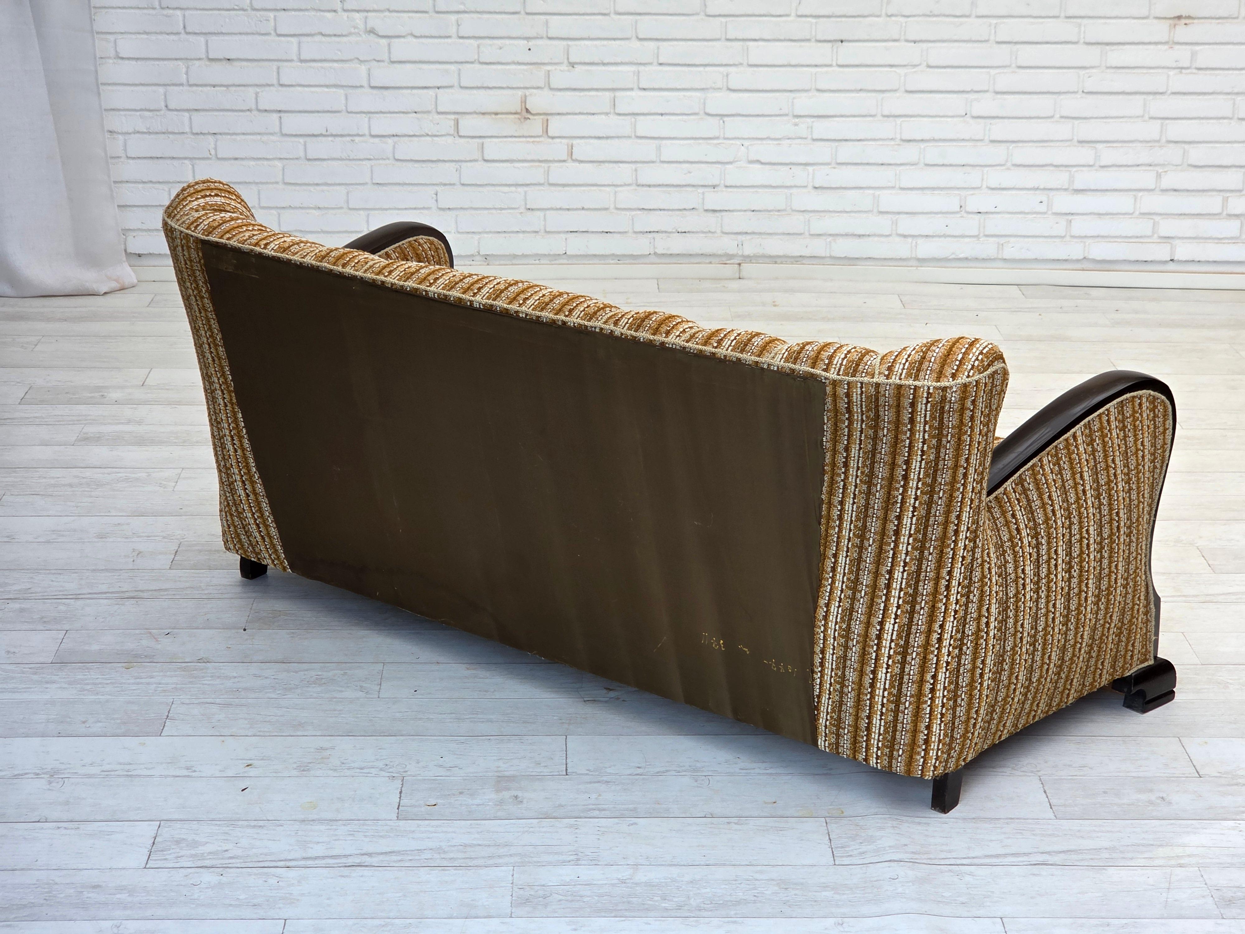 1960, Woodeche, canapé 3 places, original, laine d'ameublement marron, bois de hêtre. en vente 3