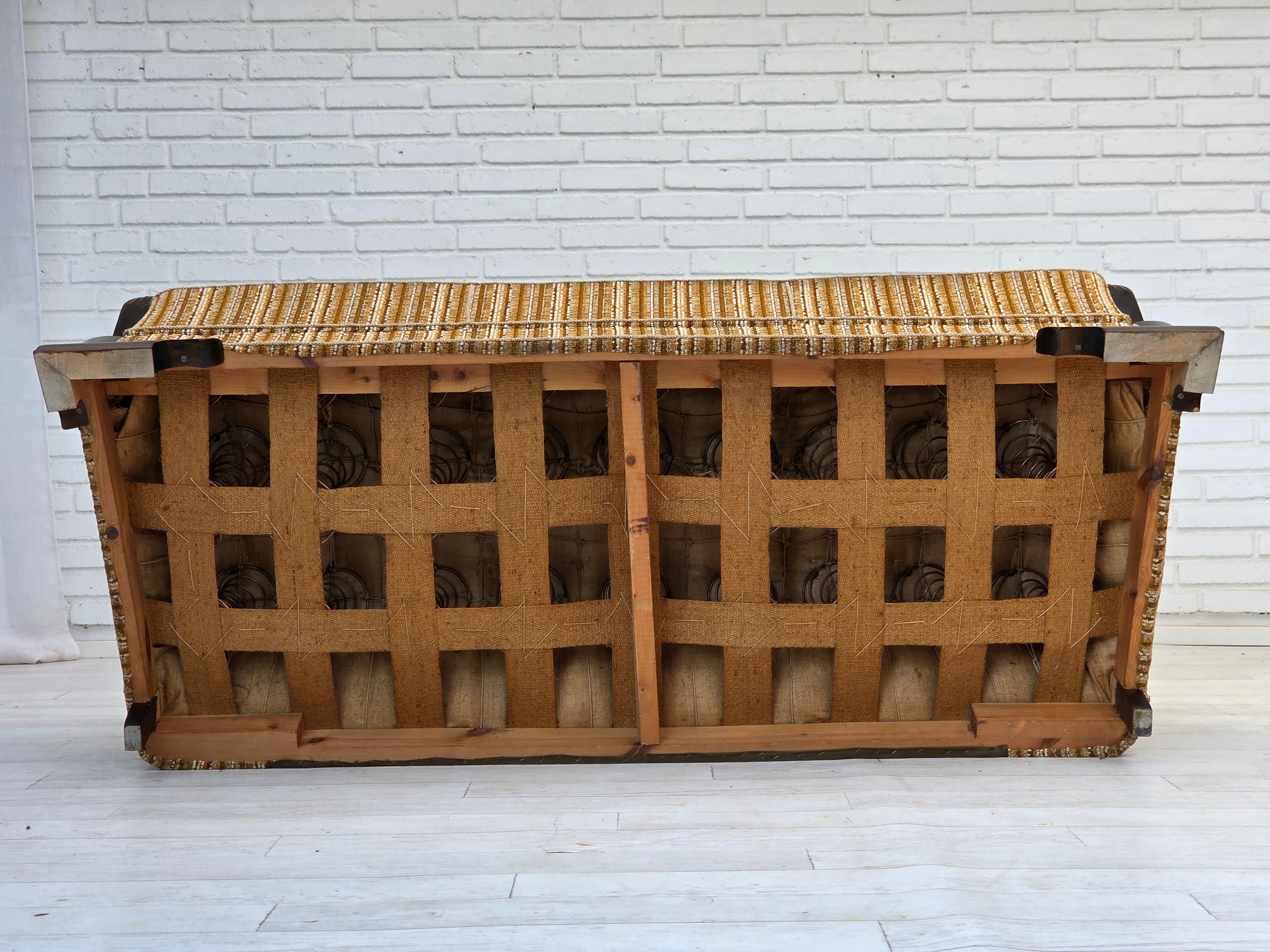 1960, Woodeche, canapé 3 places, original, laine d'ameublement marron, bois de hêtre. en vente 8