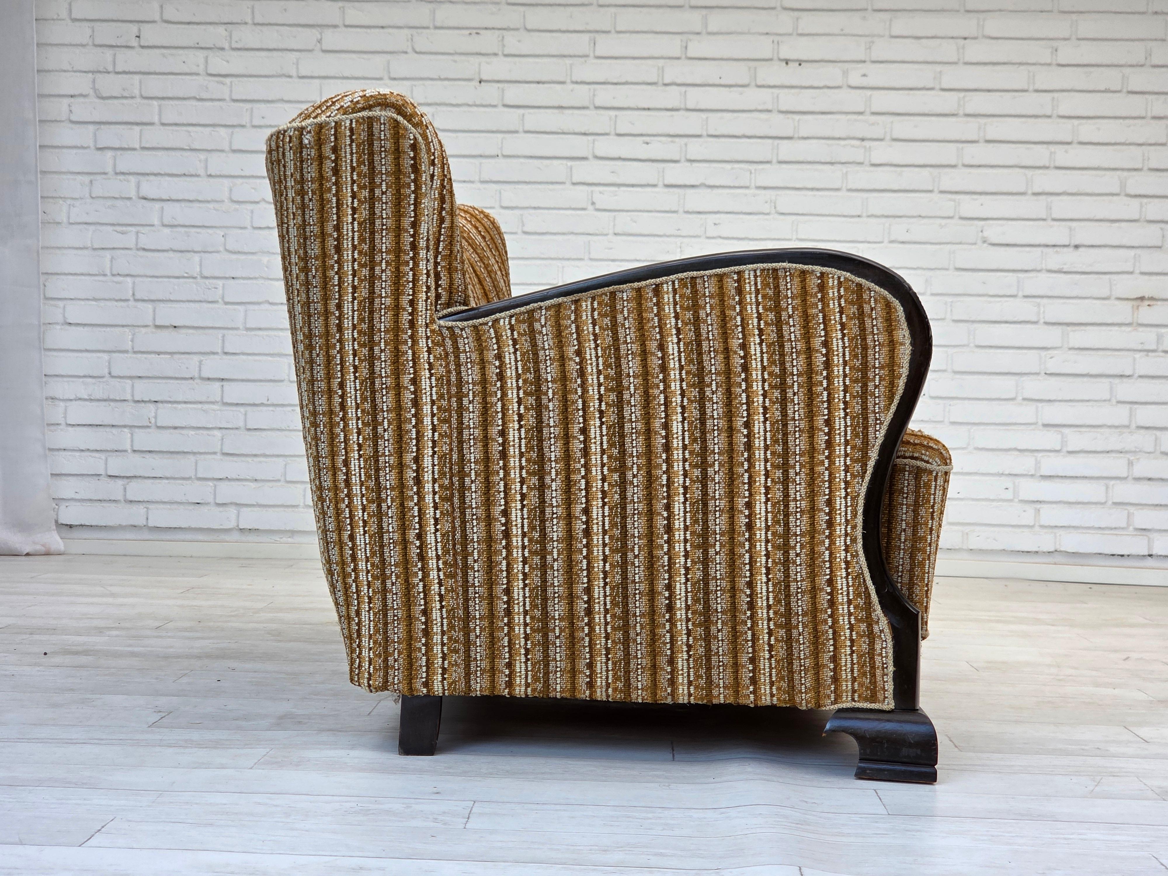 1960, Woodeche, canapé 3 places, original, laine d'ameublement marron, bois de hêtre. en vente 1